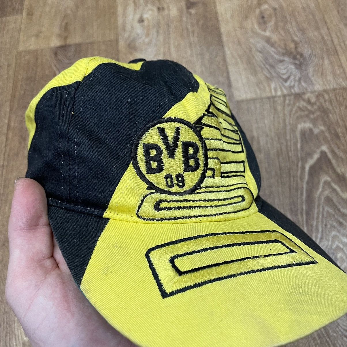 Vintage Vintage 90s BVB Borussia Dortmund Logo Snapback Cap Punk OS Size ONE SIZE - 3 Thumbnail