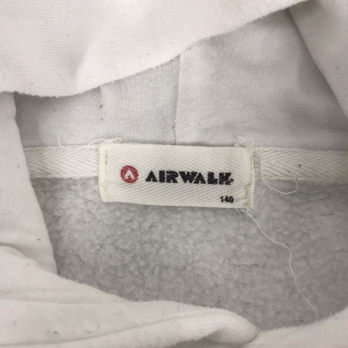 Airwalk Vintage Airwalk Spell Out Sweatshirt Hoodies Pull Over Size US S / EU 44-46 / 1 - 4 Thumbnail