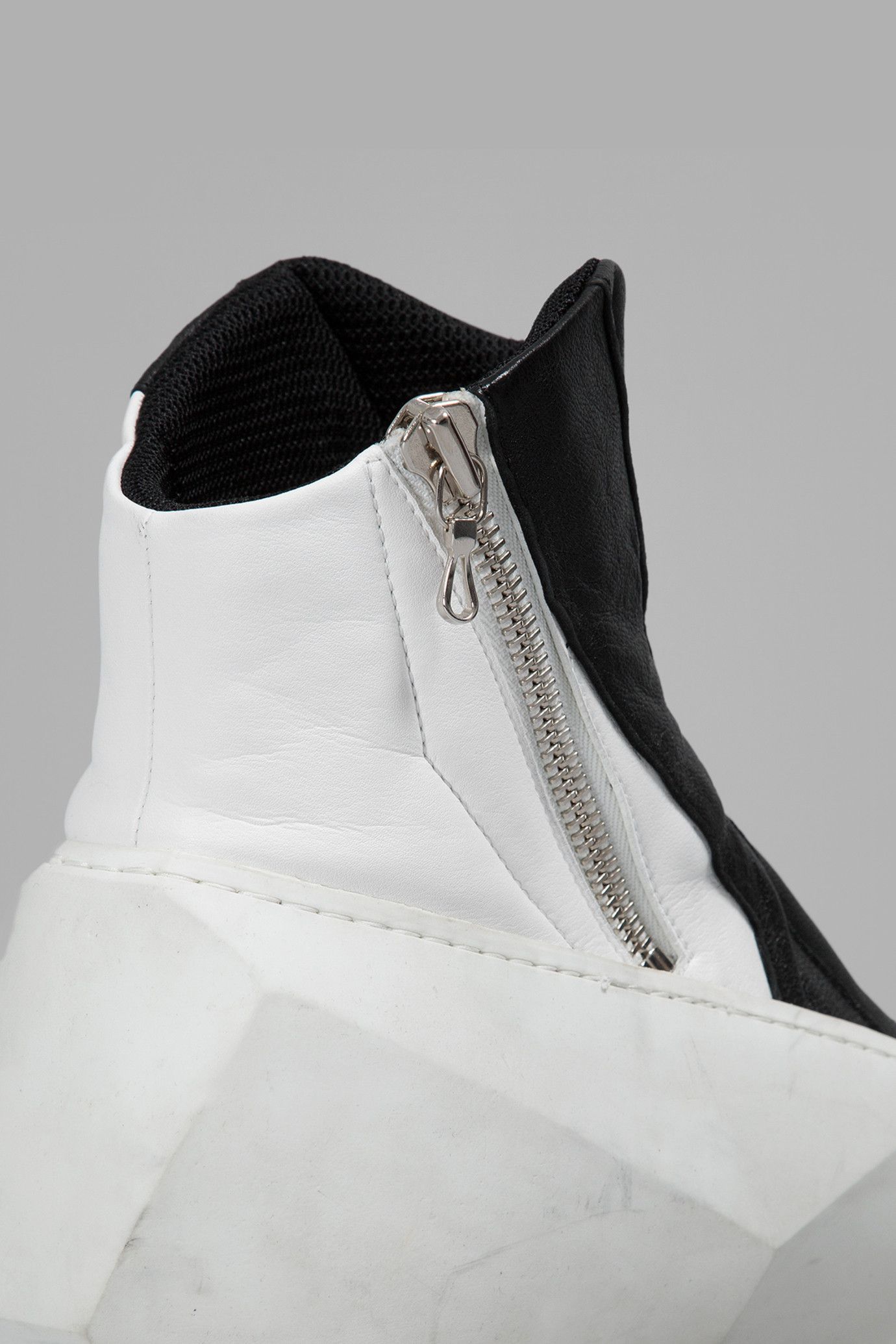 Julius GRAIL! Polygon sneakers.Like Rick Owens or Devoa Size US 8.5 / EU 41-42 - 3 Thumbnail
