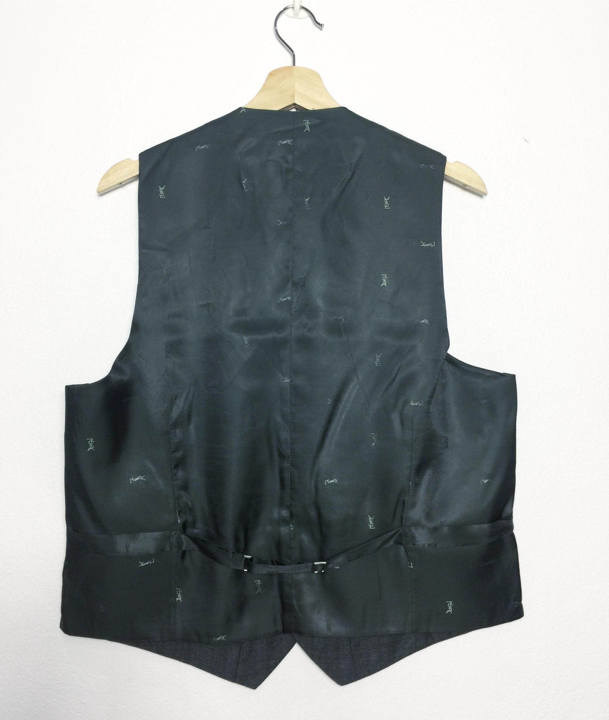 Yves Saint Laurent Rare Vintage Yves Saint Laurent Vests / monogram Size US M / EU 48-50 / 2 - 7 Thumbnail