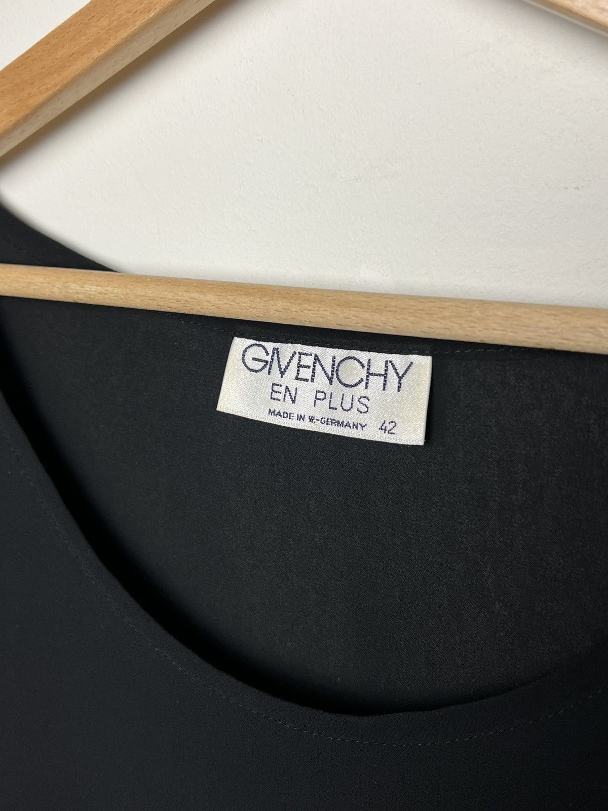 Givenchy givenchy sleeveless shirt vintage Size US L / EU 52-54 / 3 - 5 Thumbnail