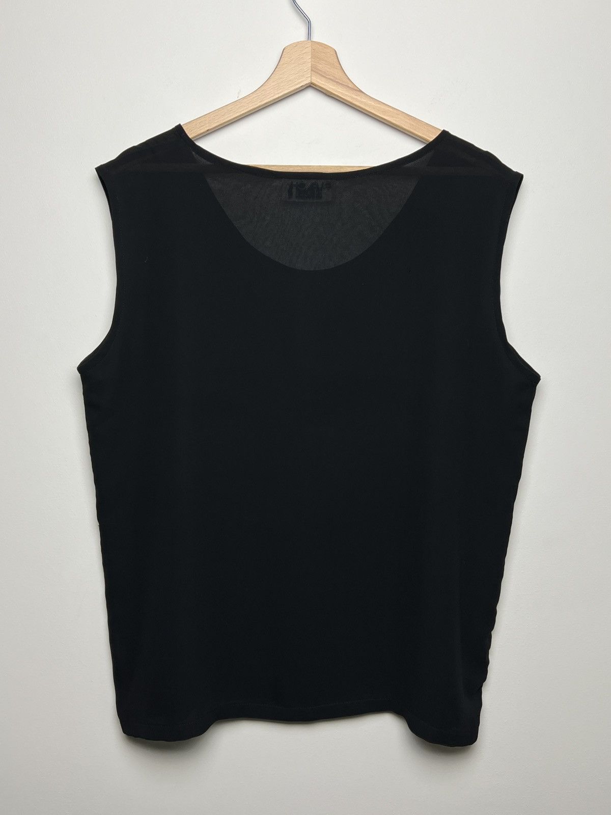 Givenchy givenchy sleeveless shirt vintage Size US L / EU 52-54 / 3 - 8 Thumbnail