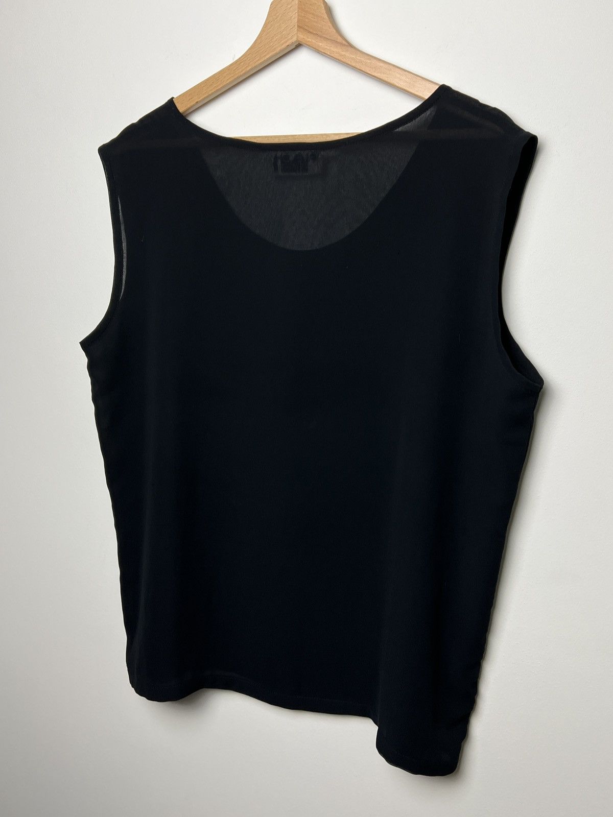 Givenchy givenchy sleeveless shirt vintage Size US L / EU 52-54 / 3 - 7 Thumbnail