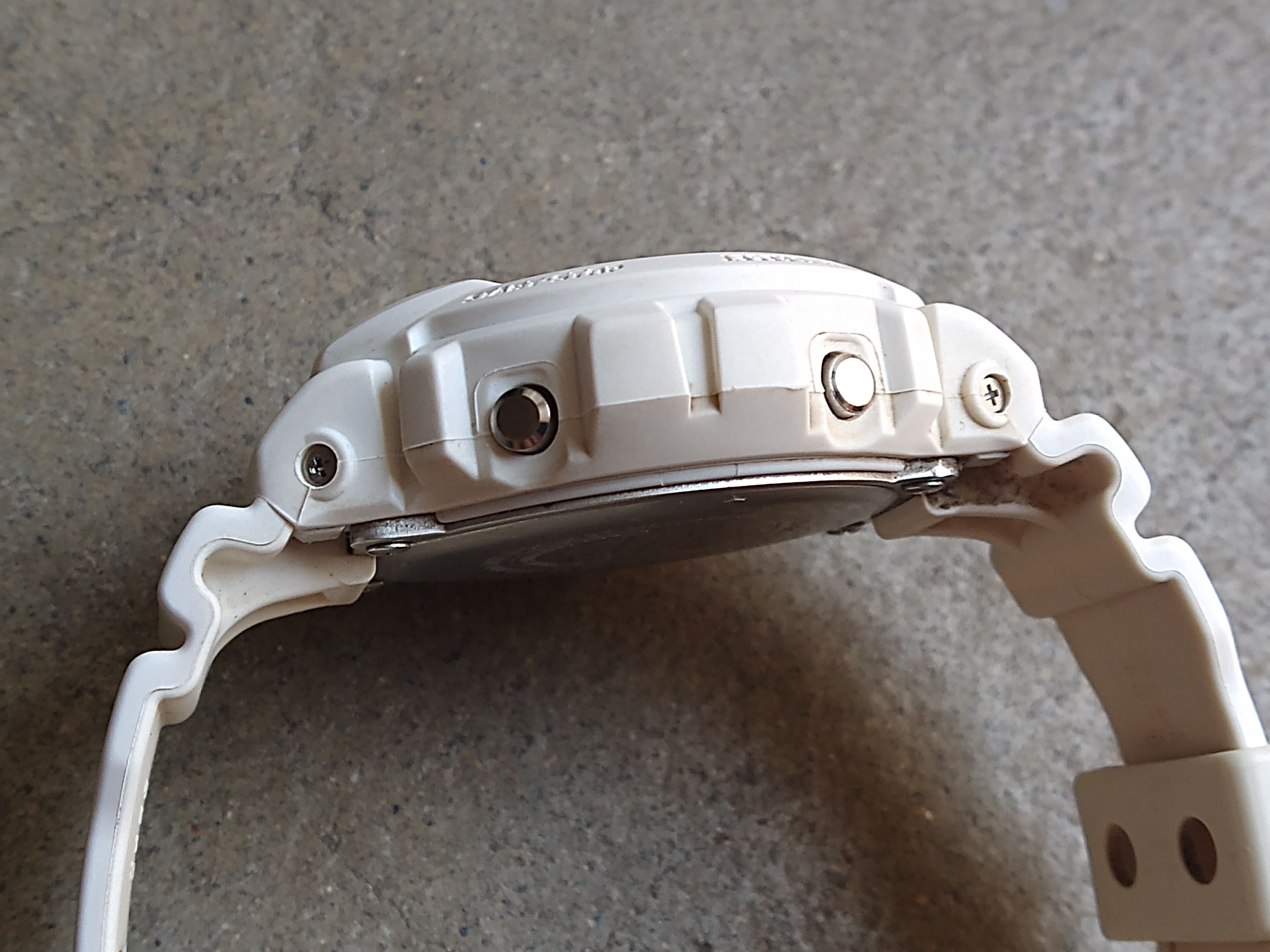 Casio × G Shock Casio G-Shock DW-6900WW White Wristwatch Rubber Whiteout Size ONE SIZE - 12 Thumbnail
