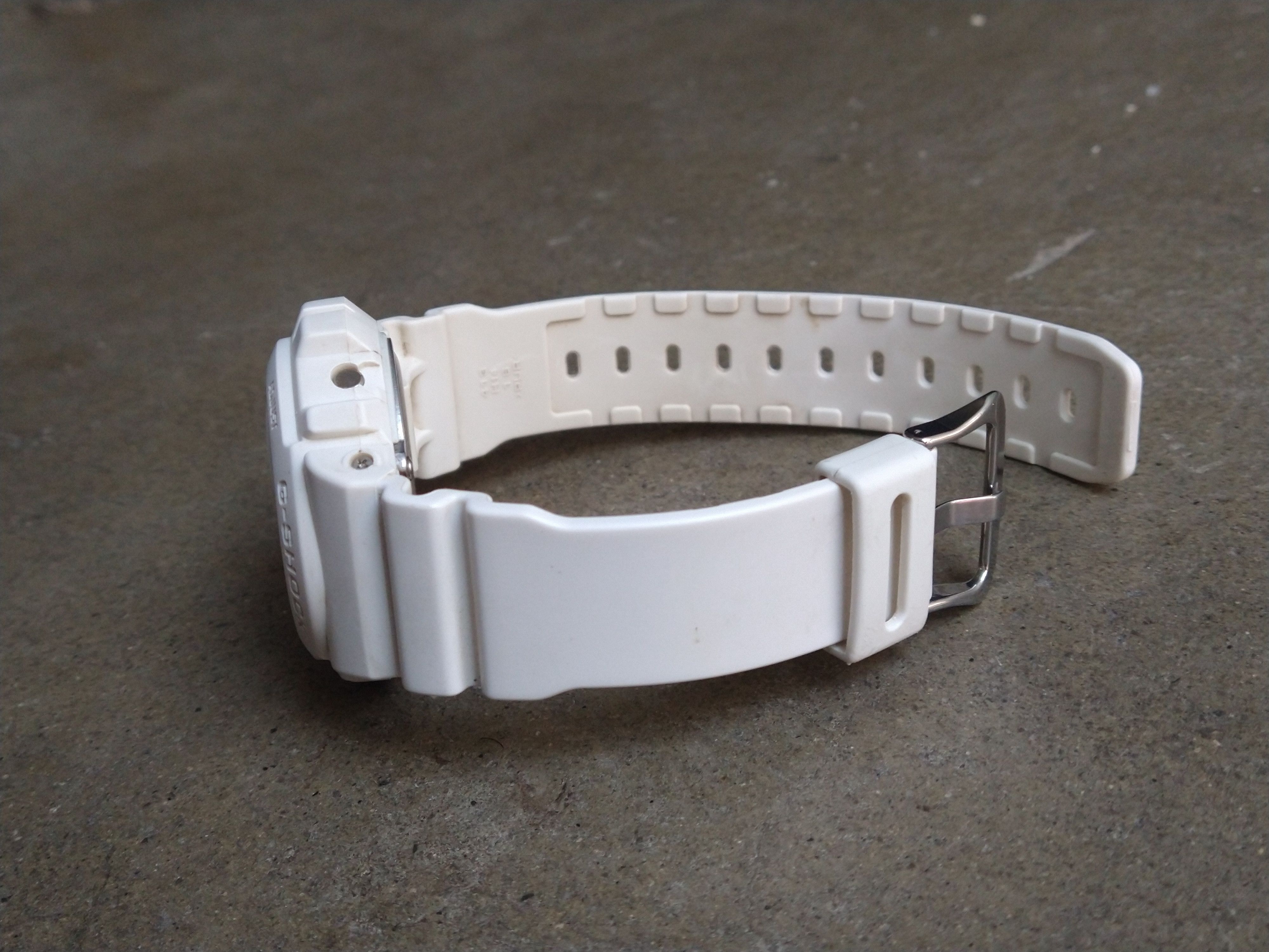 Casio × G Shock Casio G-Shock DW-6900WW White Wristwatch Rubber Whiteout Size ONE SIZE - 6 Thumbnail