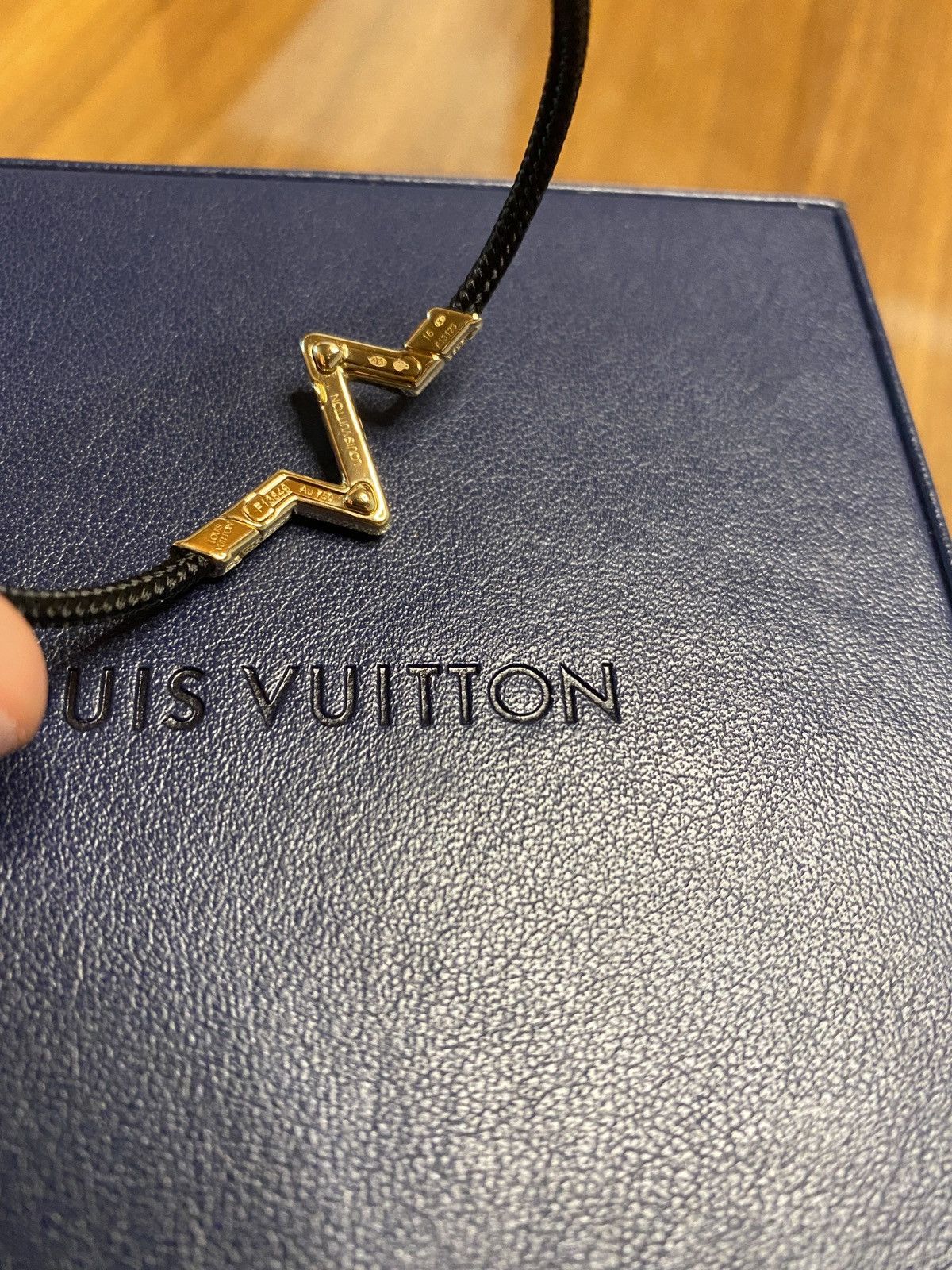 Louis Vuitton Louis Vuitton Volt Bracelet Size ONE SIZE - 5 Thumbnail