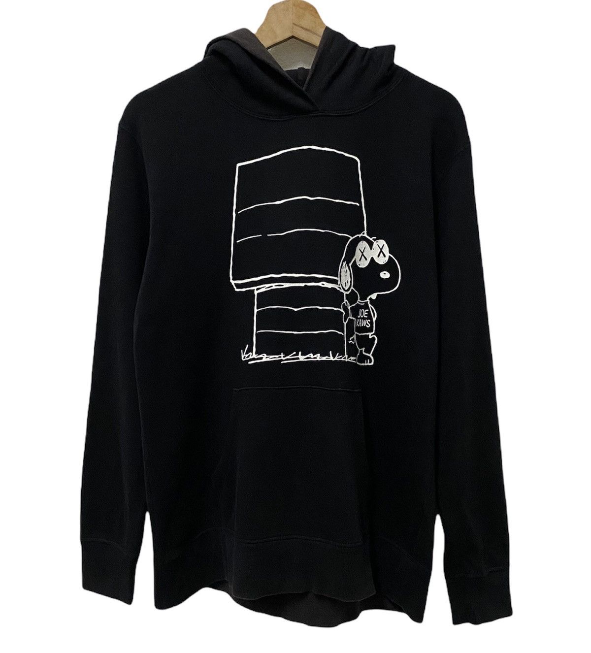 Kaws × Peanuts 🇯🇵KAWS Joe Kaws X Uniqlo Sweater Hoodies Size US M / EU 48-50 / 2 - 1 Thumbnail
