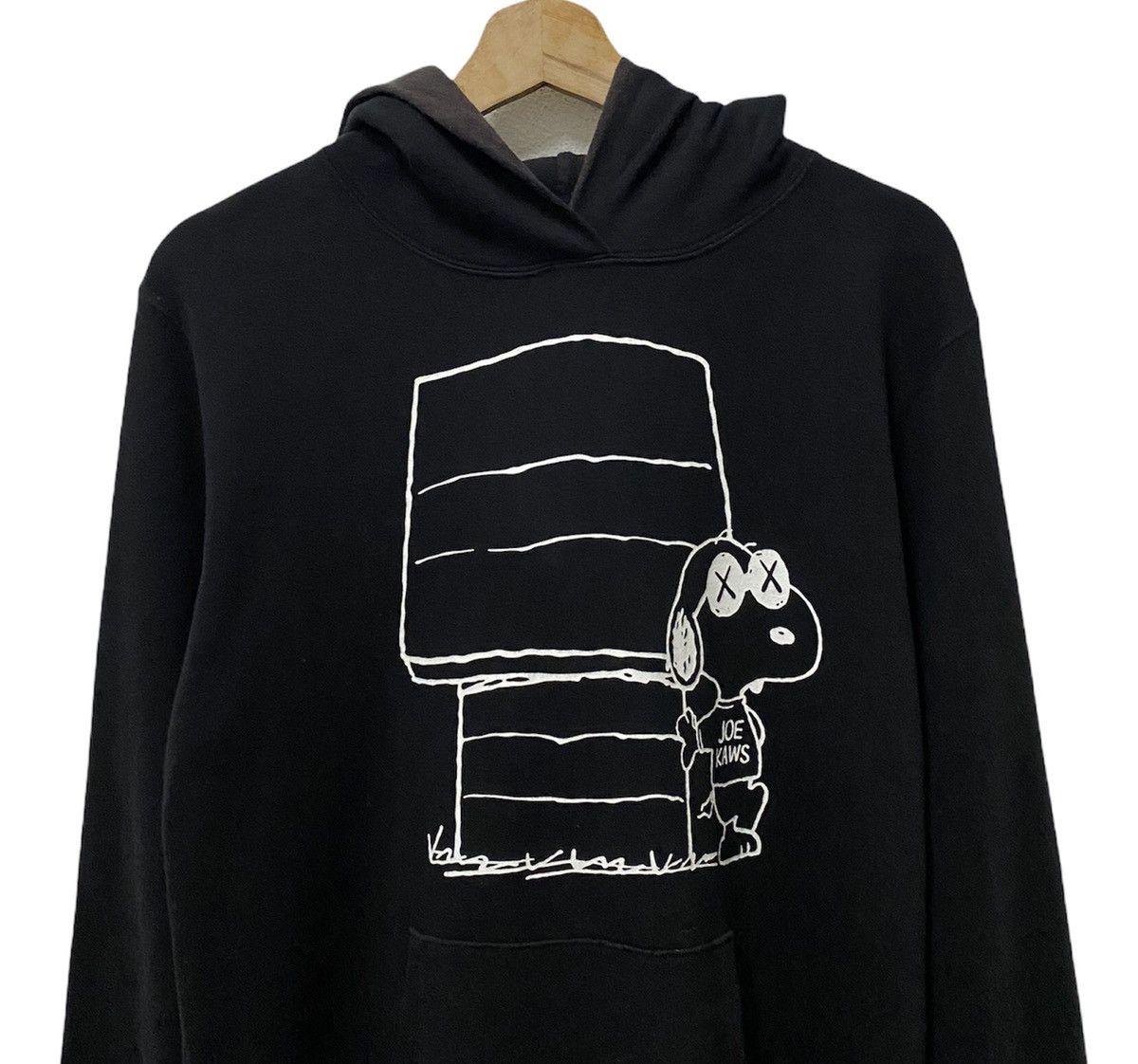 Kaws × Peanuts 🇯🇵KAWS Joe Kaws X Uniqlo Sweater Hoodies Size US M / EU 48-50 / 2 - 10 Thumbnail
