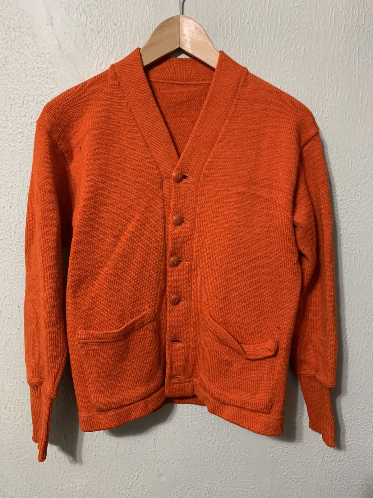 Vintage Vintage 1970s Orange Solid Two Pocket Knit Cardigan Size US S / EU 44-46 / 1 - 1 Thumbnail