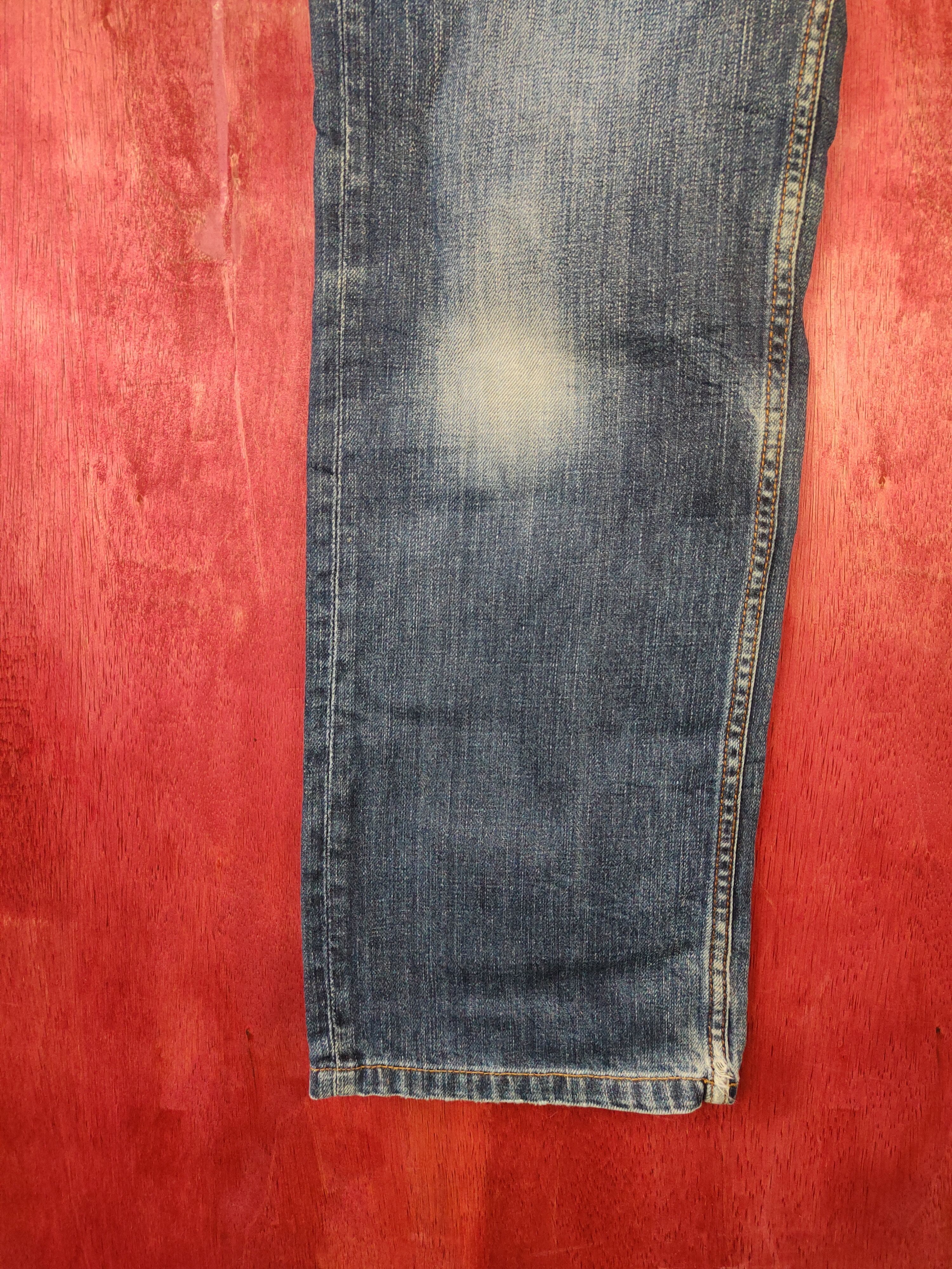 Japanese Brand Uniqlo japan Blue faded ripped distressed denim Jeans #4900 Size US 32 / EU 48 - 4 Thumbnail