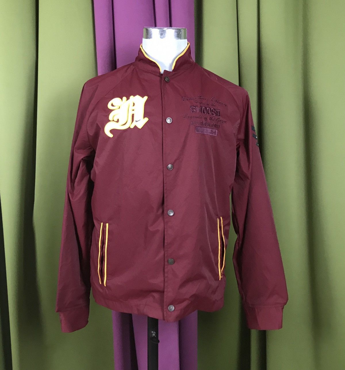 Nike Nike Swoosh Jacket Full Button Size US XL / EU 56 / 4 - 1 Thumbnail
