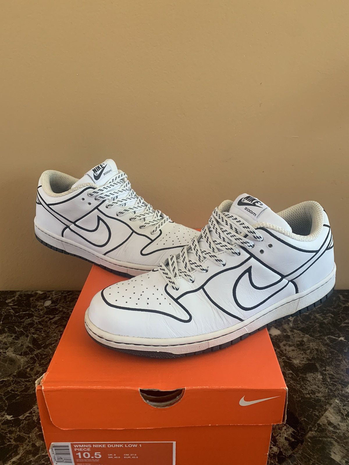 Nike Nike Dunk Low 2007 WMNS 1 Piece Black Laser Size US 9 / EU 42 - 1 Thumbnail