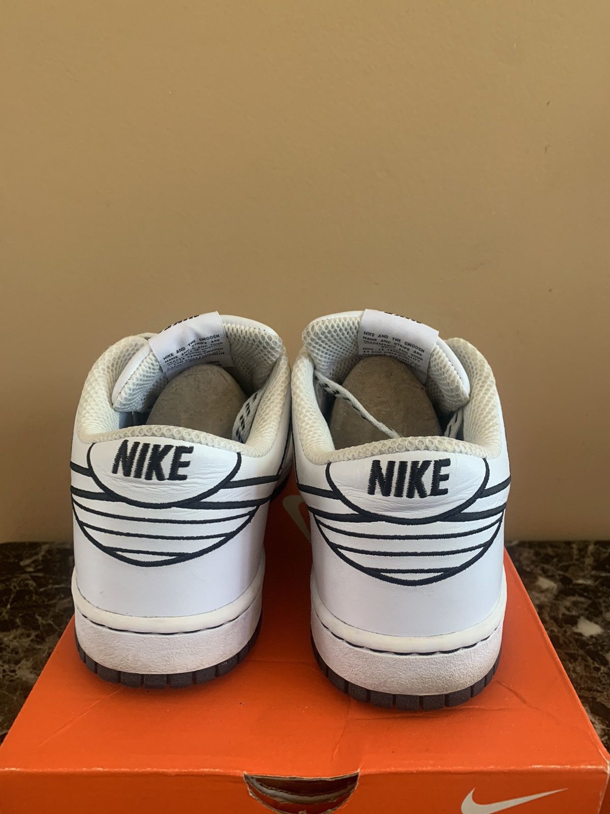 Nike Nike Dunk Low 2007 WMNS 1 Piece Black Laser Size US 9 / EU 42 - 5 Thumbnail