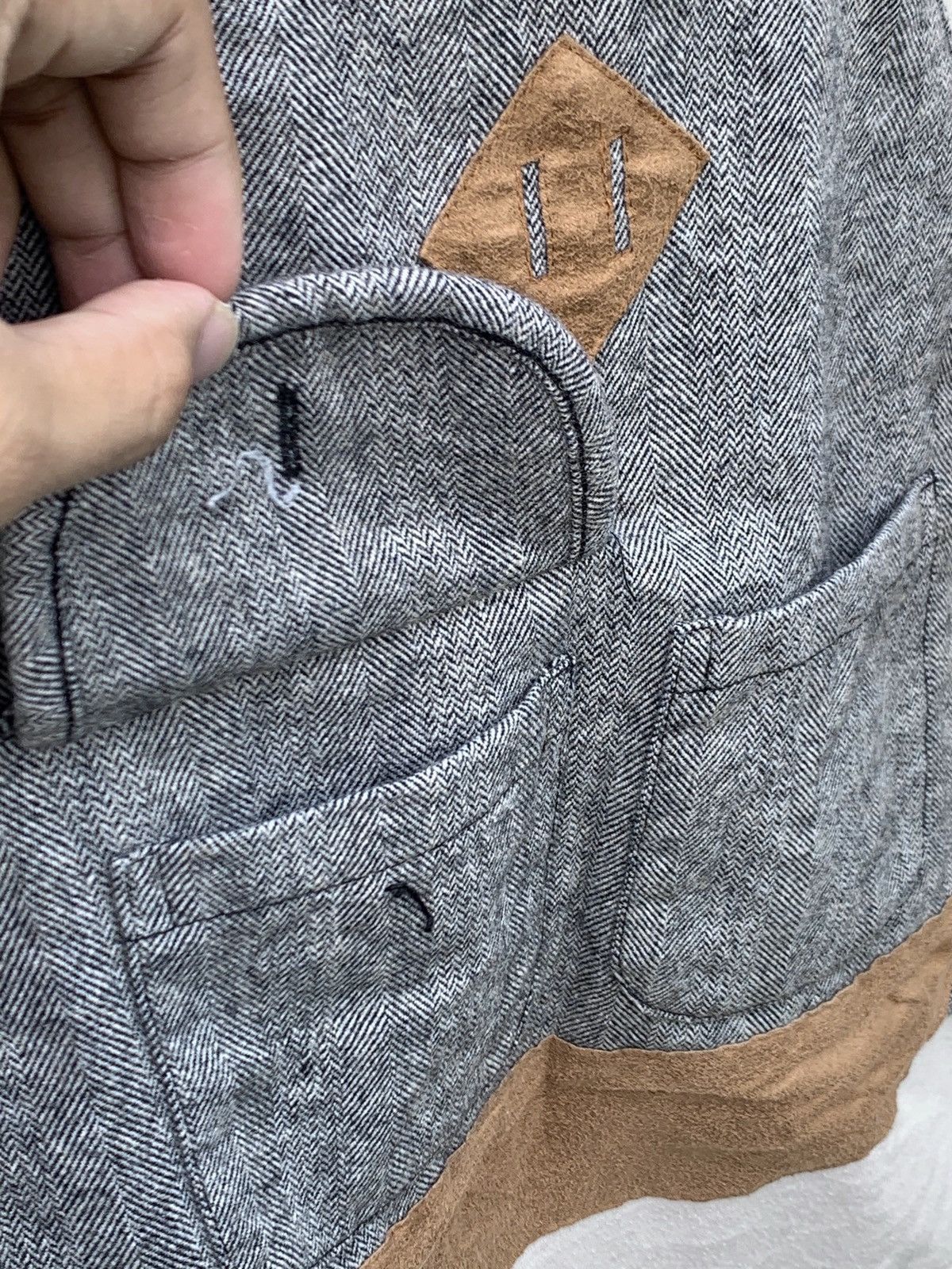 Designer Rivet & Surge Cartoon Art with Bag Design Sweatshirt Size US M / EU 48-50 / 2 - 5 Thumbnail