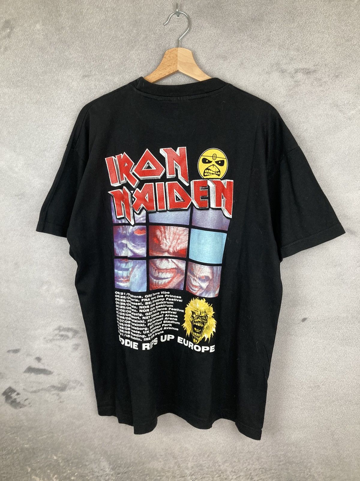 Band Tees RARE Vintage Iron Maiden Dance of Death 2005 Tour Tee Metal Size US XL / EU 56 / 4 - 6 Thumbnail