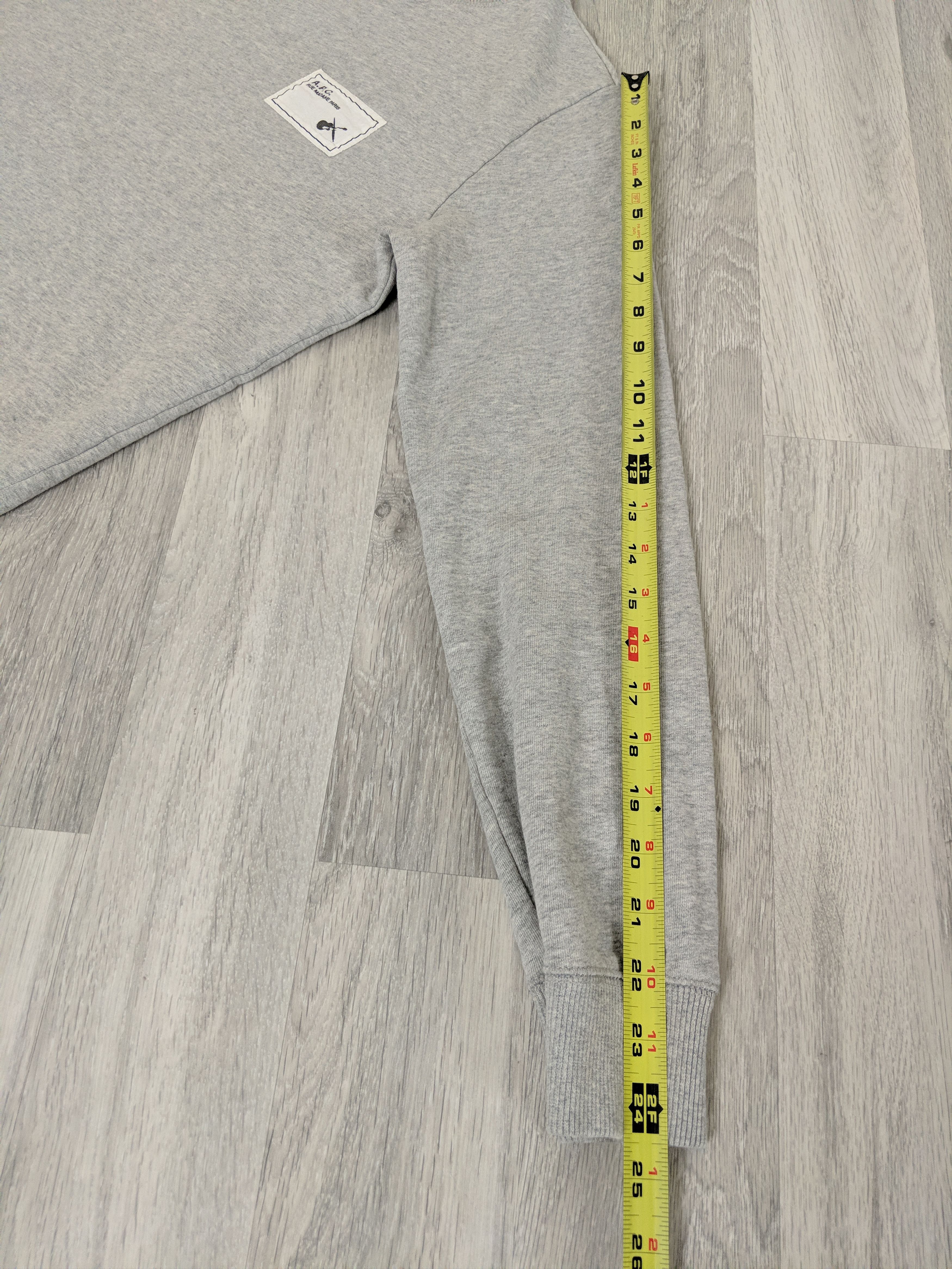 A.P.C. A.P.C. French Terry Crewneck Sweatshirt Patch Logo Size US S / EU 44-46 / 1 - 10 Thumbnail