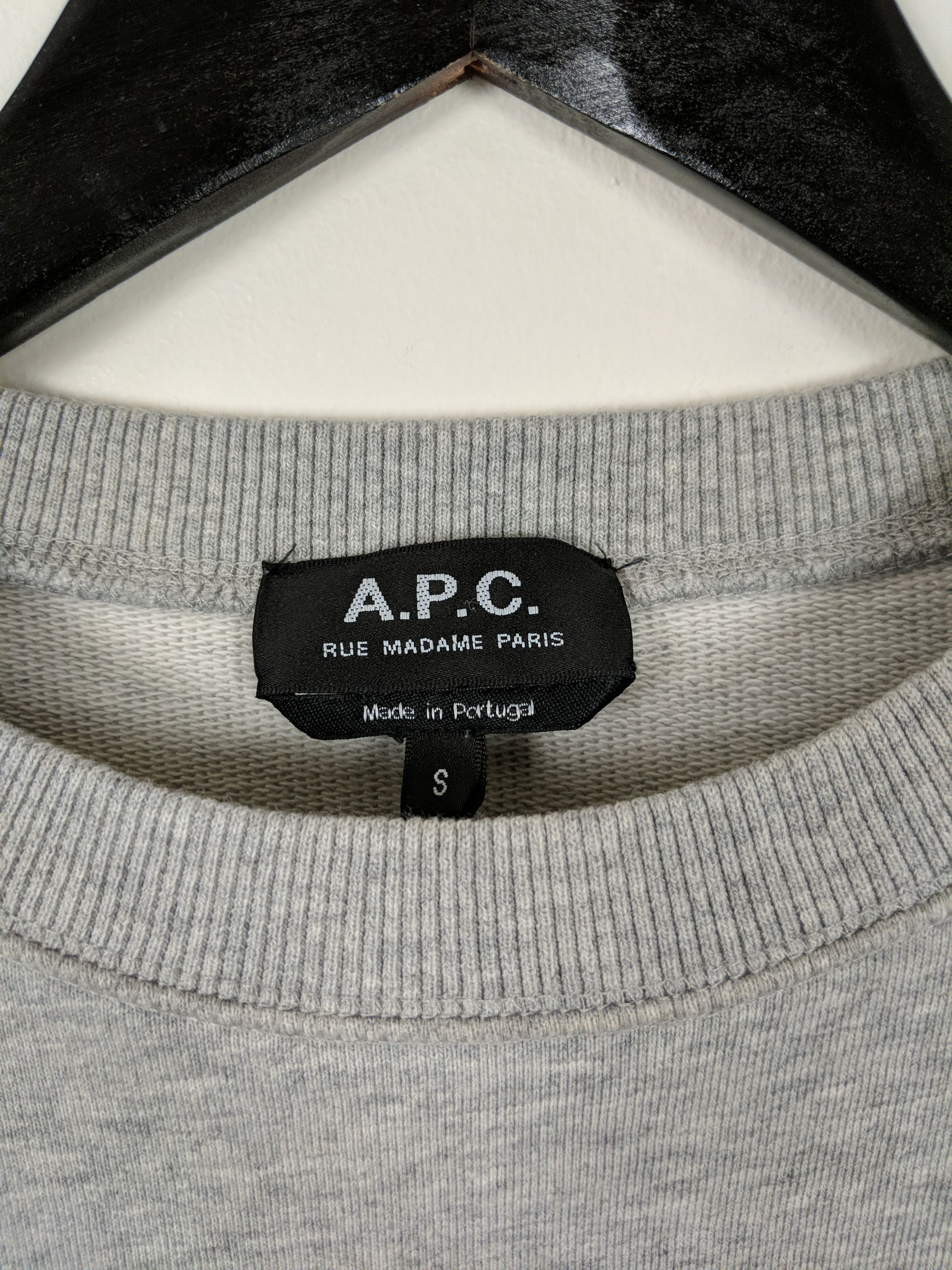A.P.C. A.P.C. French Terry Crewneck Sweatshirt Patch Logo Size US S / EU 44-46 / 1 - 5 Thumbnail