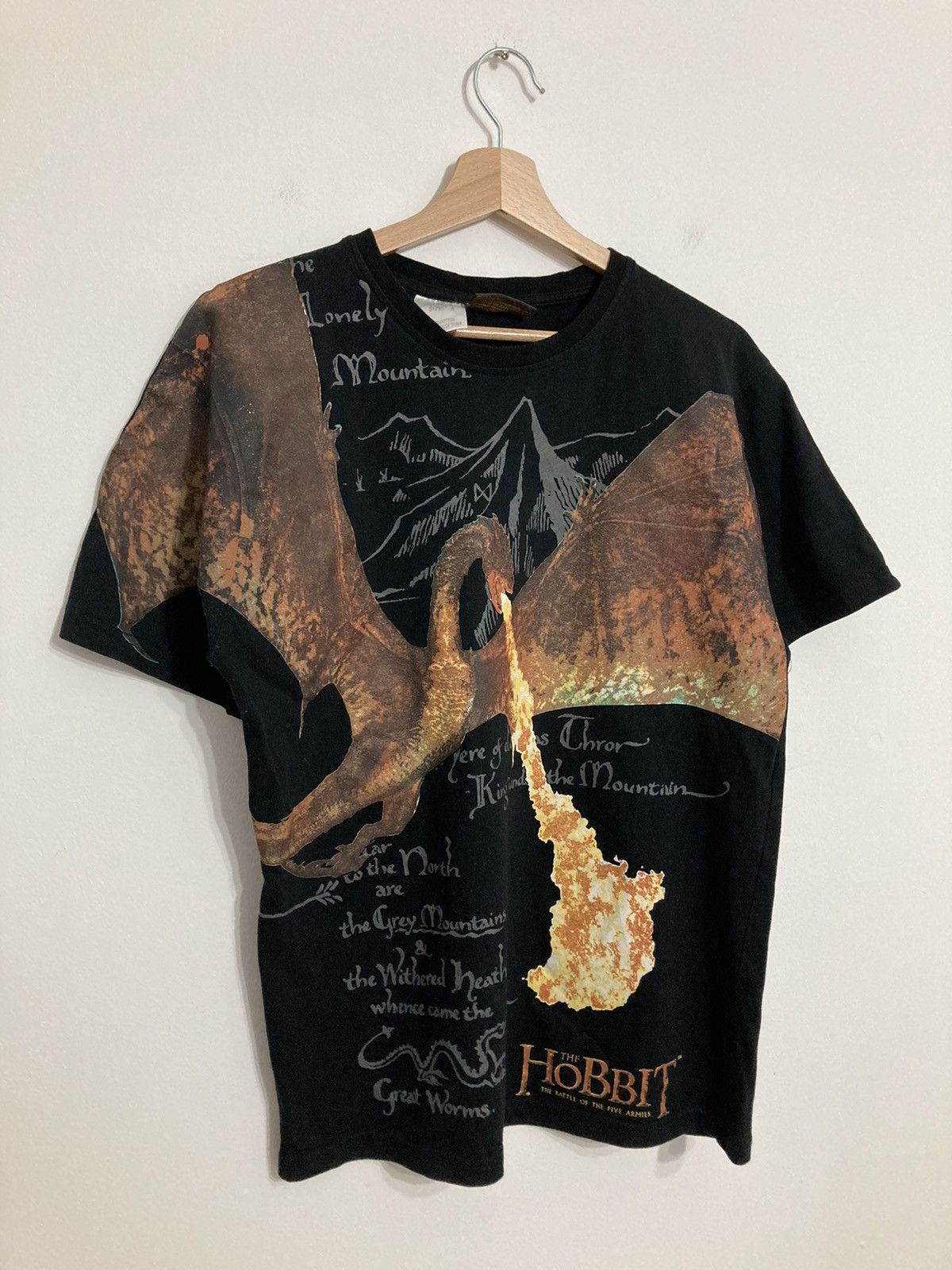 Vintage Hobbit Movie Promo T-shirt Art Graphic Tee Print Size US S / EU 44-46 / 1 - 2 Thumbnail