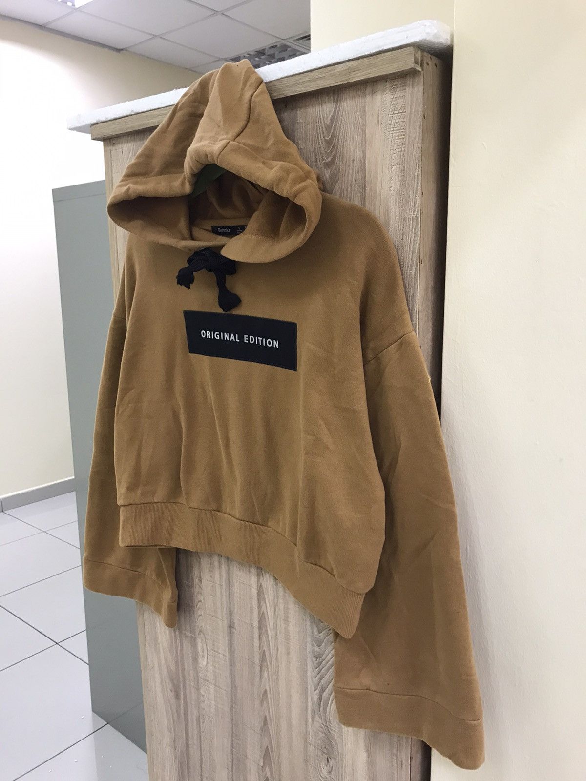 Bershka Bershka Limited Edition Cropped Hoodie Size M / US 6-8 / IT 42-44 - 4 Thumbnail