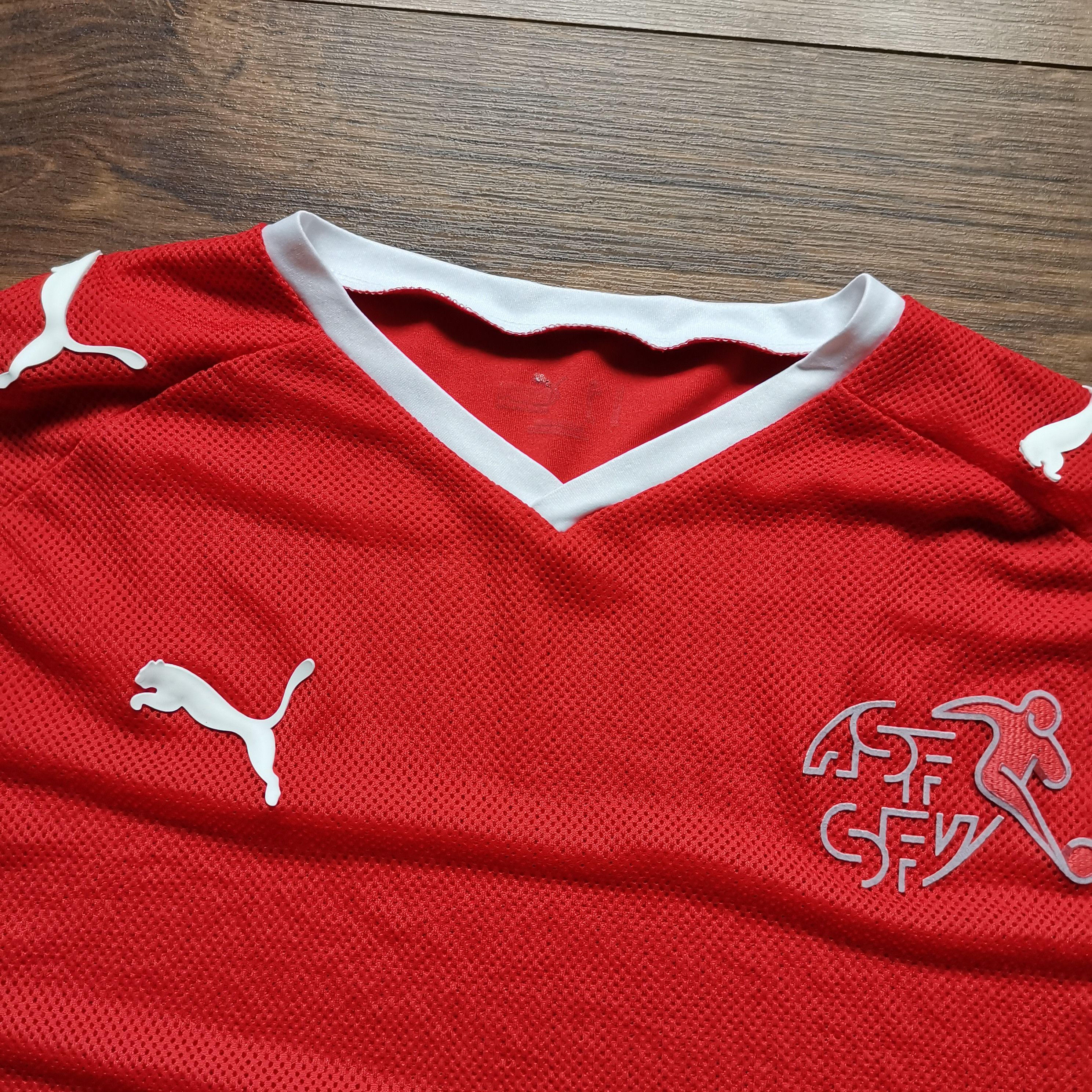 Puma Puma Switzerland 2008 2010 home jersey soccer Size US M / EU 48-50 / 2 - 3 Thumbnail