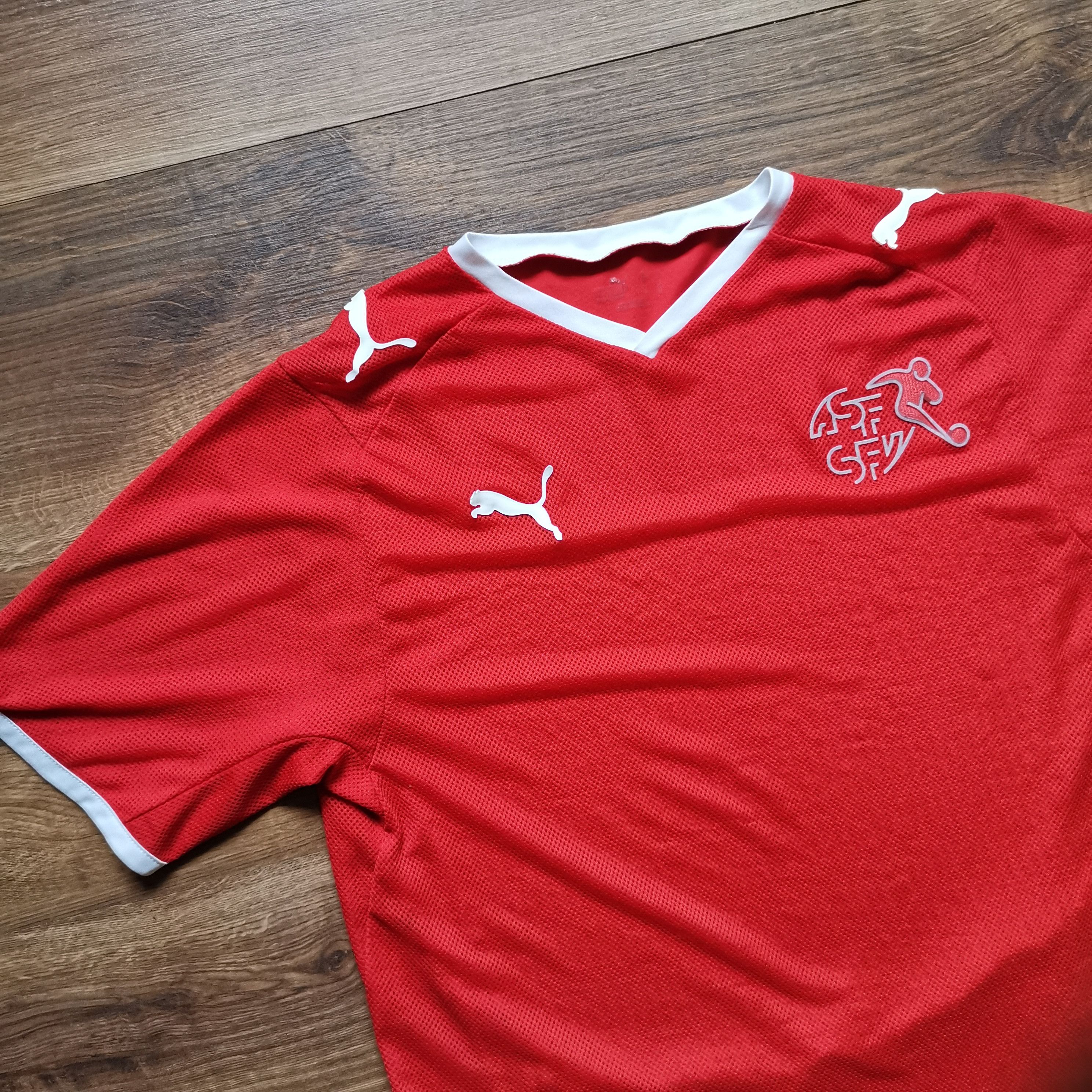 Puma Puma Switzerland 2008 2010 home jersey soccer Size US M / EU 48-50 / 2 - 2 Thumbnail