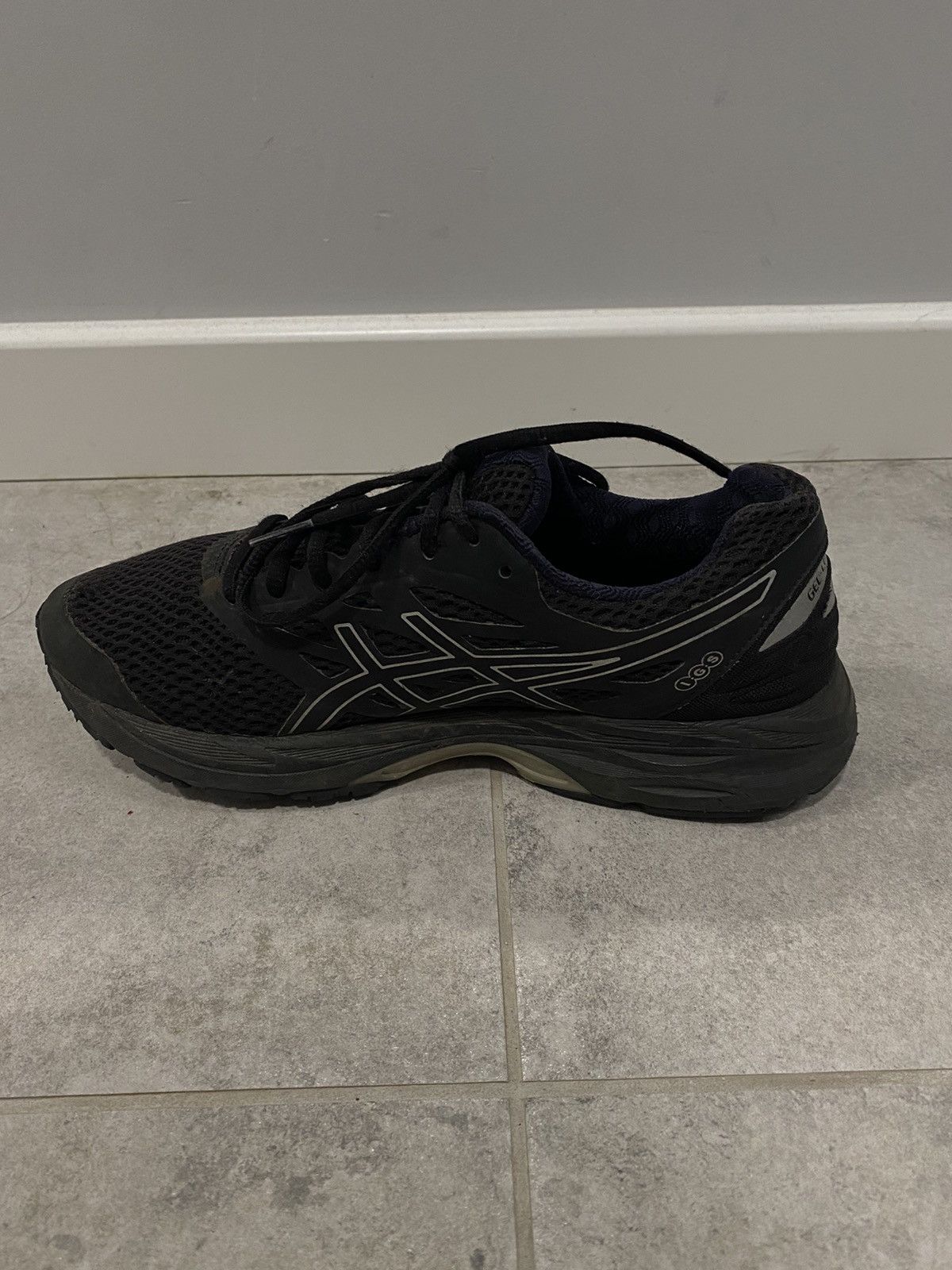 Asics Asics sneakers black gel cumulus 18 IGS Size US 6.5 / EU 39-40 - 7 Thumbnail