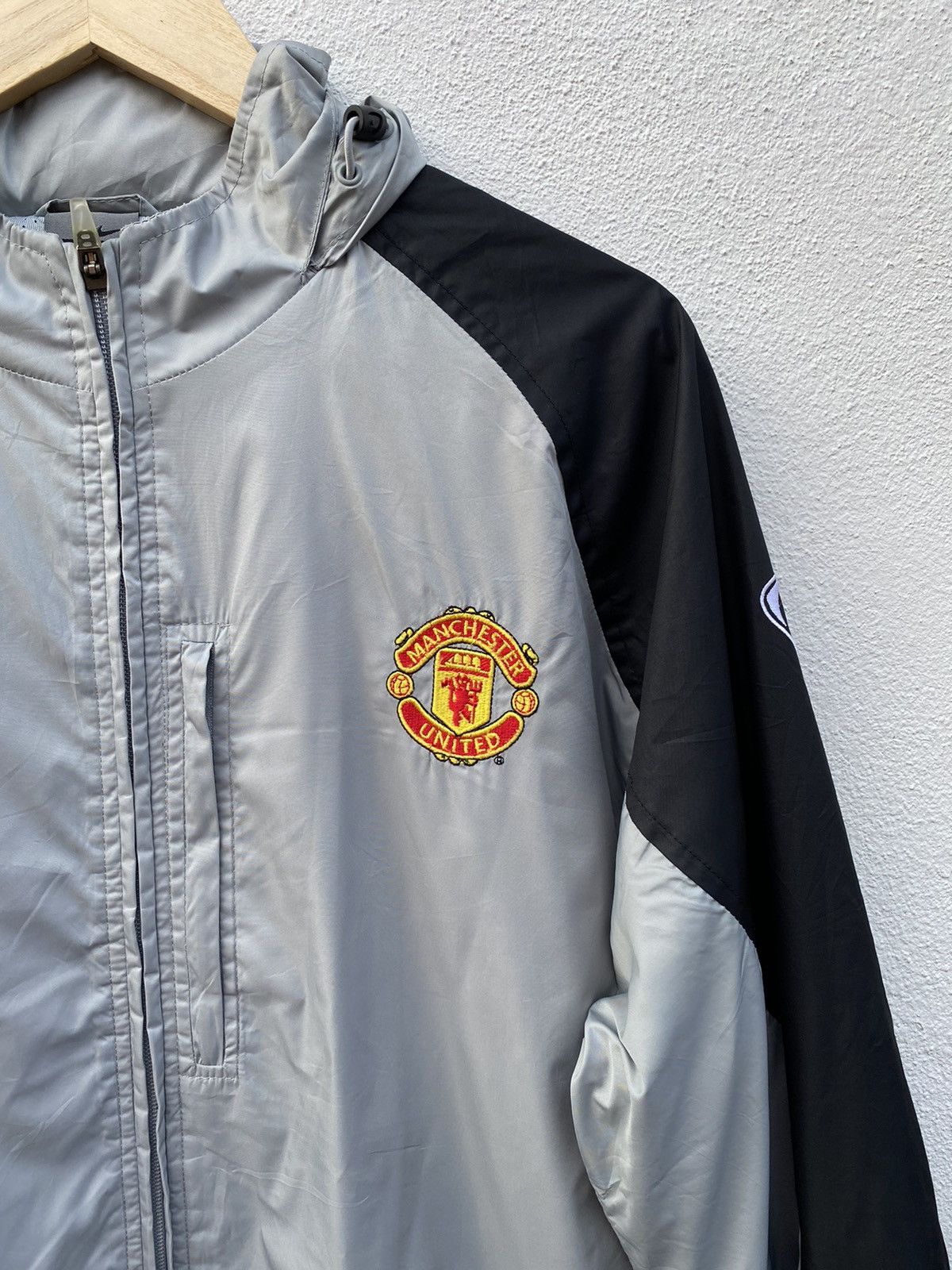 Nike × Vintage Vintage Manchester United Vodafone Training jacket Size US L / EU 52-54 / 3 - 3 Thumbnail