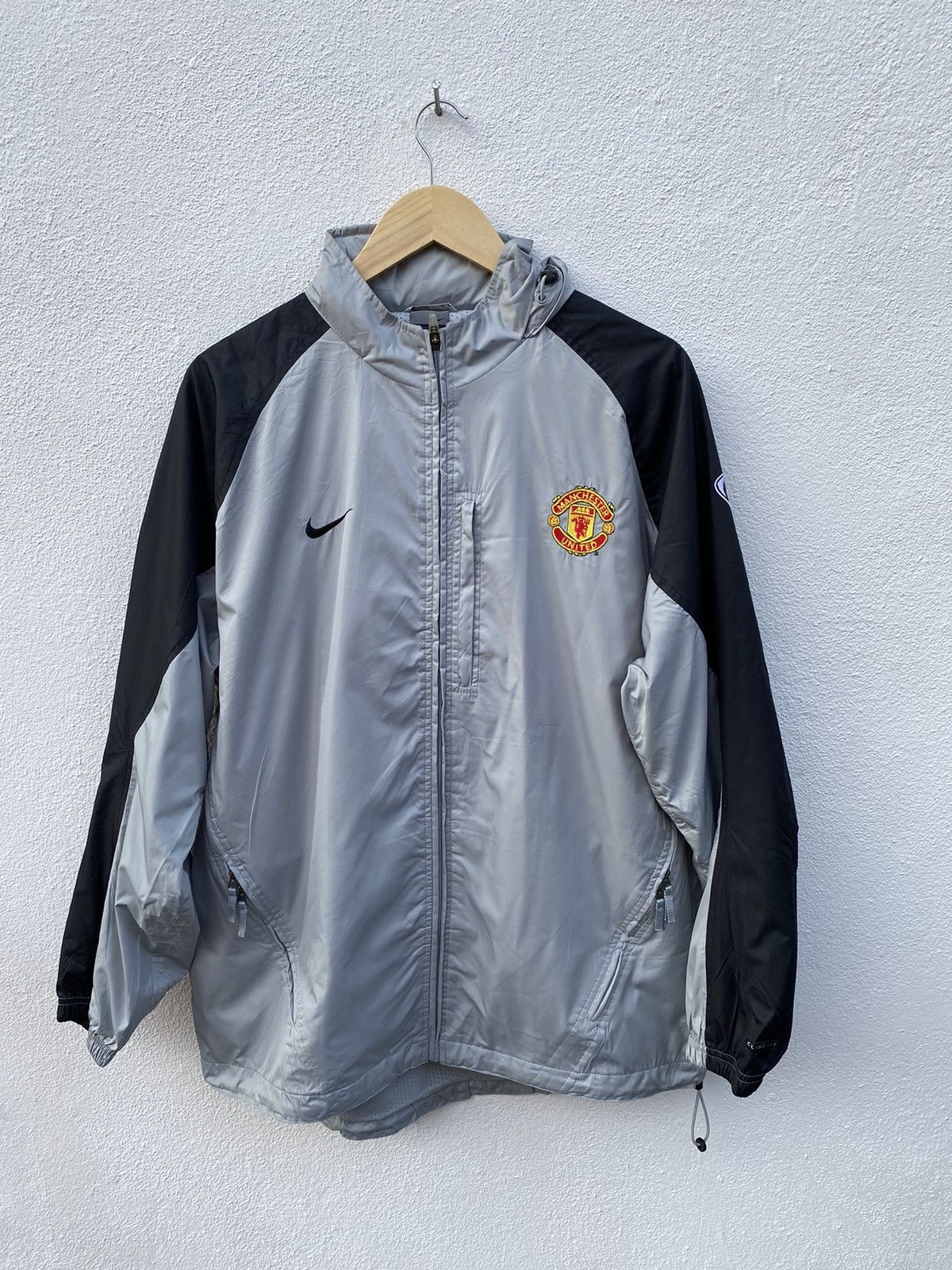 Nike × Vintage Vintage Manchester United Vodafone Training jacket Size US L / EU 52-54 / 3 - 1 Thumbnail