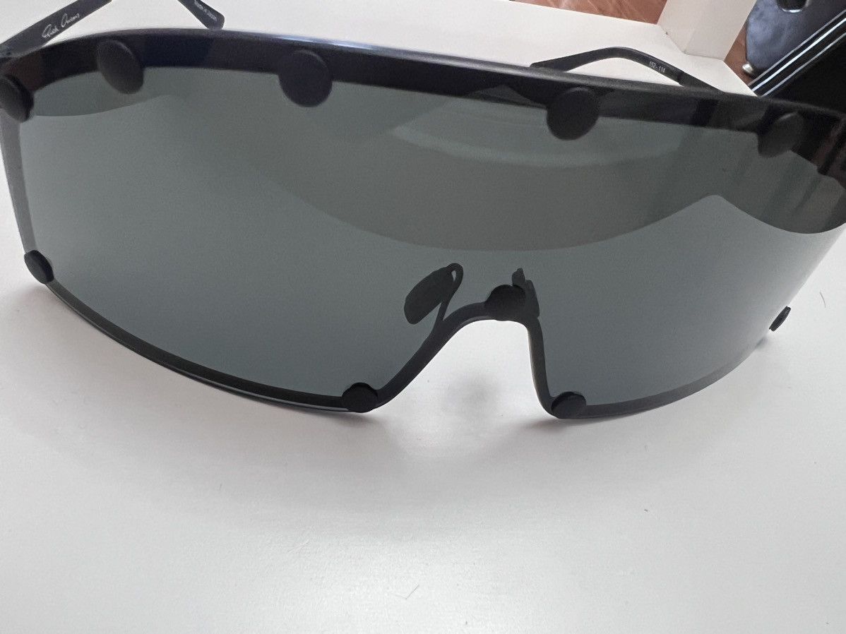 Rick Owens Rick Owens Shielding Sunglasses Size ONE SIZE - 2 Thumbnail