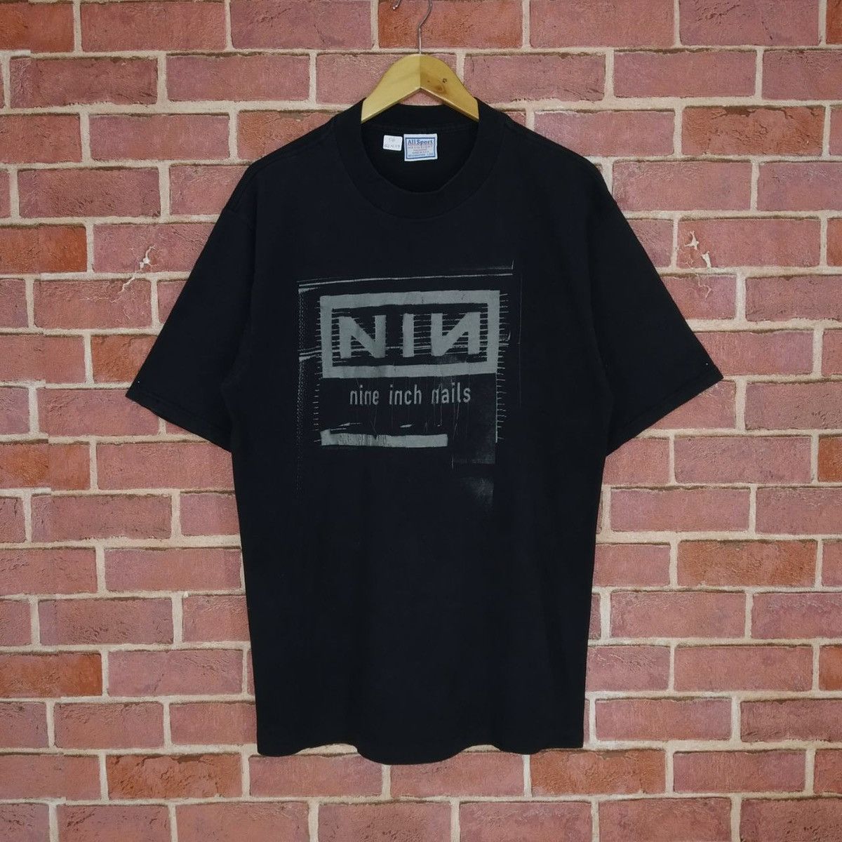 image of Band Tees x Tour Tee Vintage 1998 Nine Inch Nails Nin Band Alternative Rock in Black (Size Large)