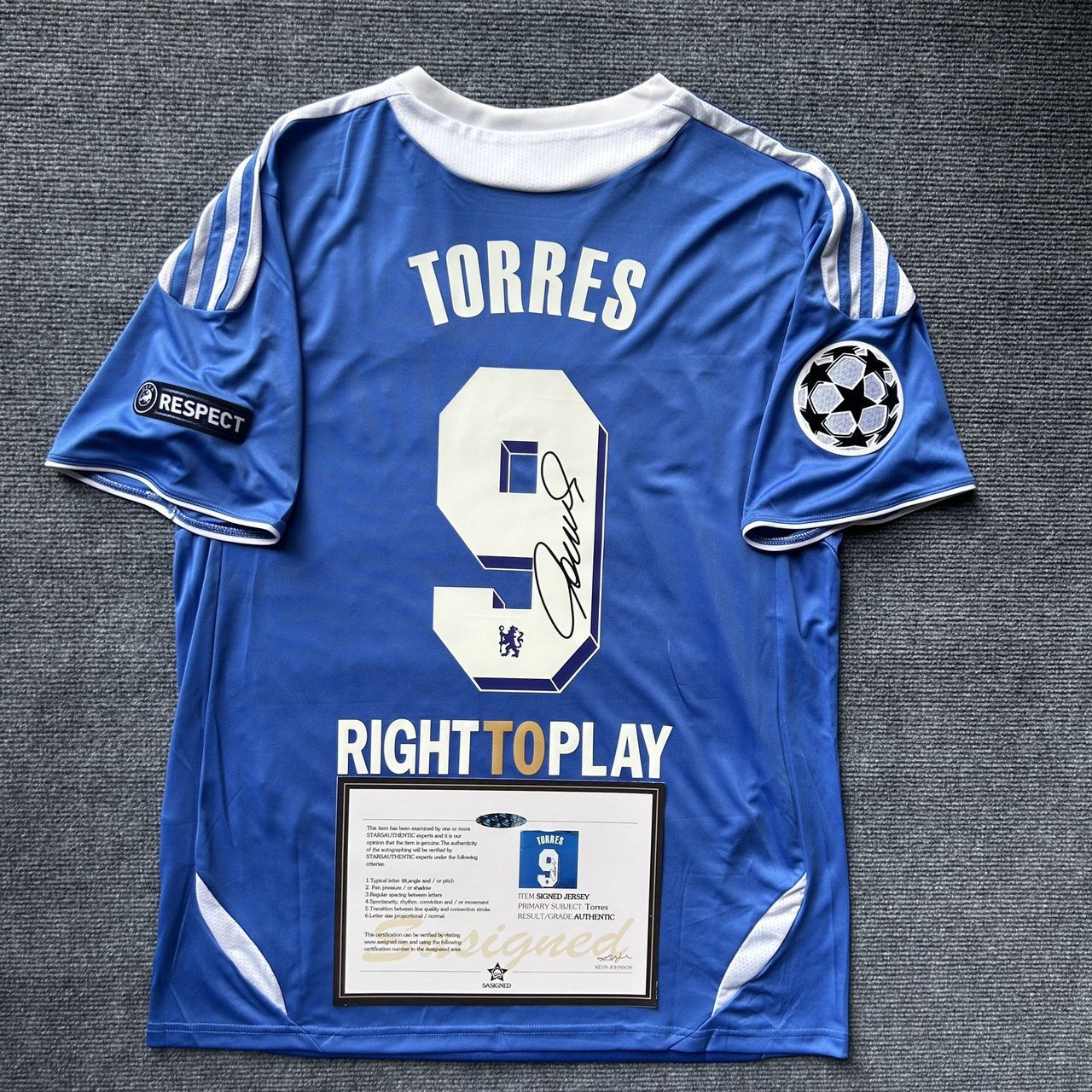 Signed fernando torres shirt