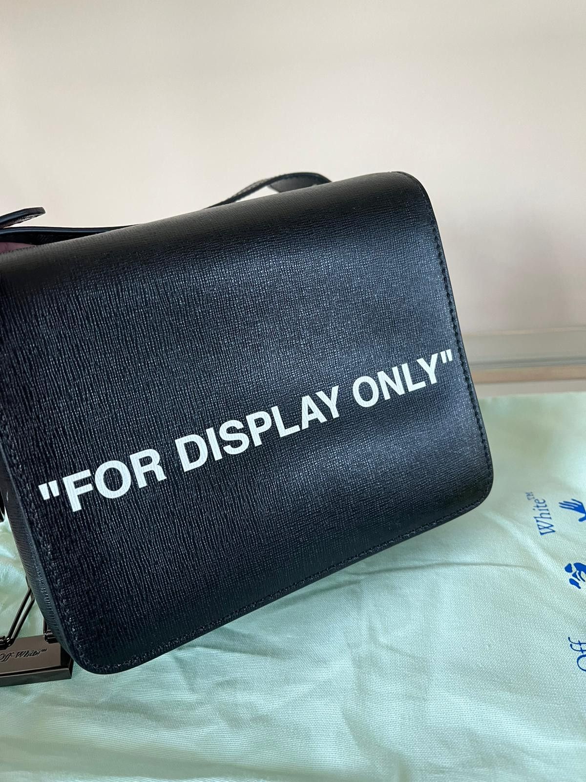 Off-White Virgil Paris, France Leather Binder Clip Hand Bag Size ONE SIZE - 8 Thumbnail