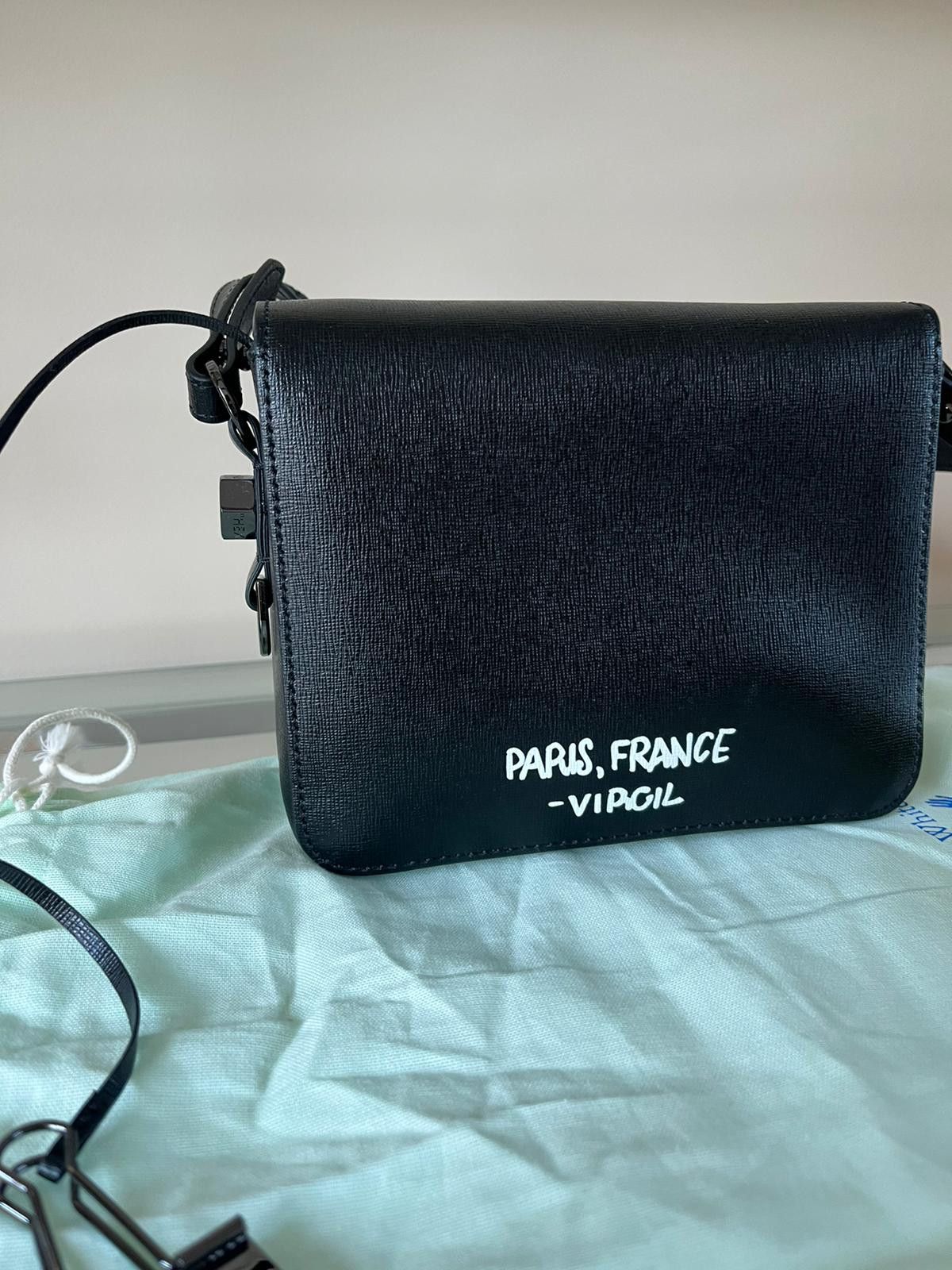 Off-White Virgil Paris, France Leather Binder Clip Hand Bag Size ONE SIZE - 3 Thumbnail