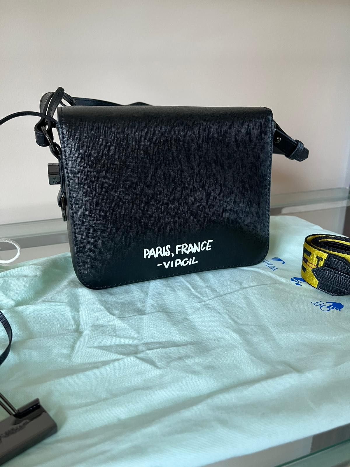 Off-White Virgil Paris, France Leather Binder Clip Hand Bag Size ONE SIZE - 5 Thumbnail