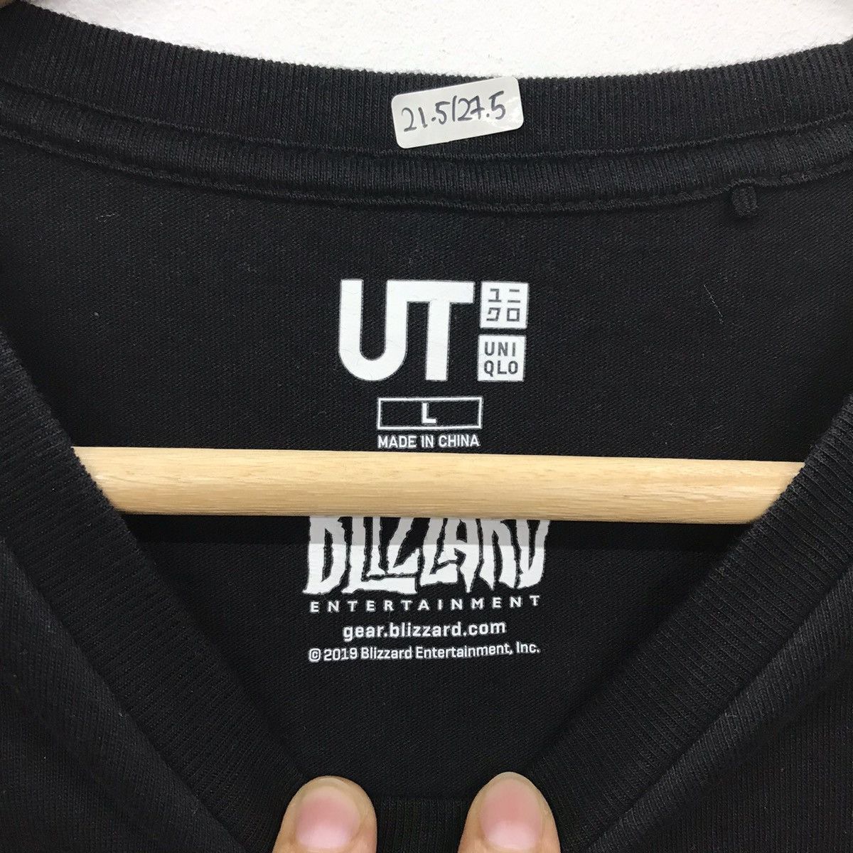 Anime × Japanese Brand × Uniqlo Rare!! Uniqlo X Blizzard Entertainment Size US L / EU 52-54 / 3 - 9 Thumbnail