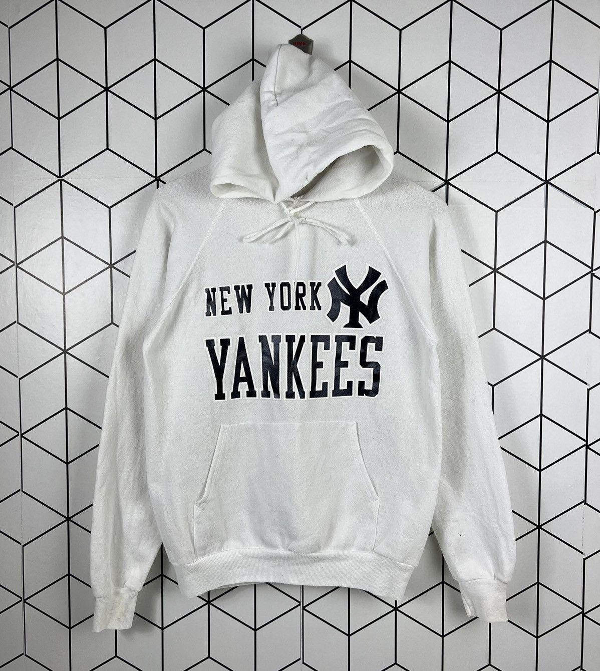image of Mlb x New York Yankees Vintage New York Yankees Hoodie Pullover in White, Men's (Size Medium)
