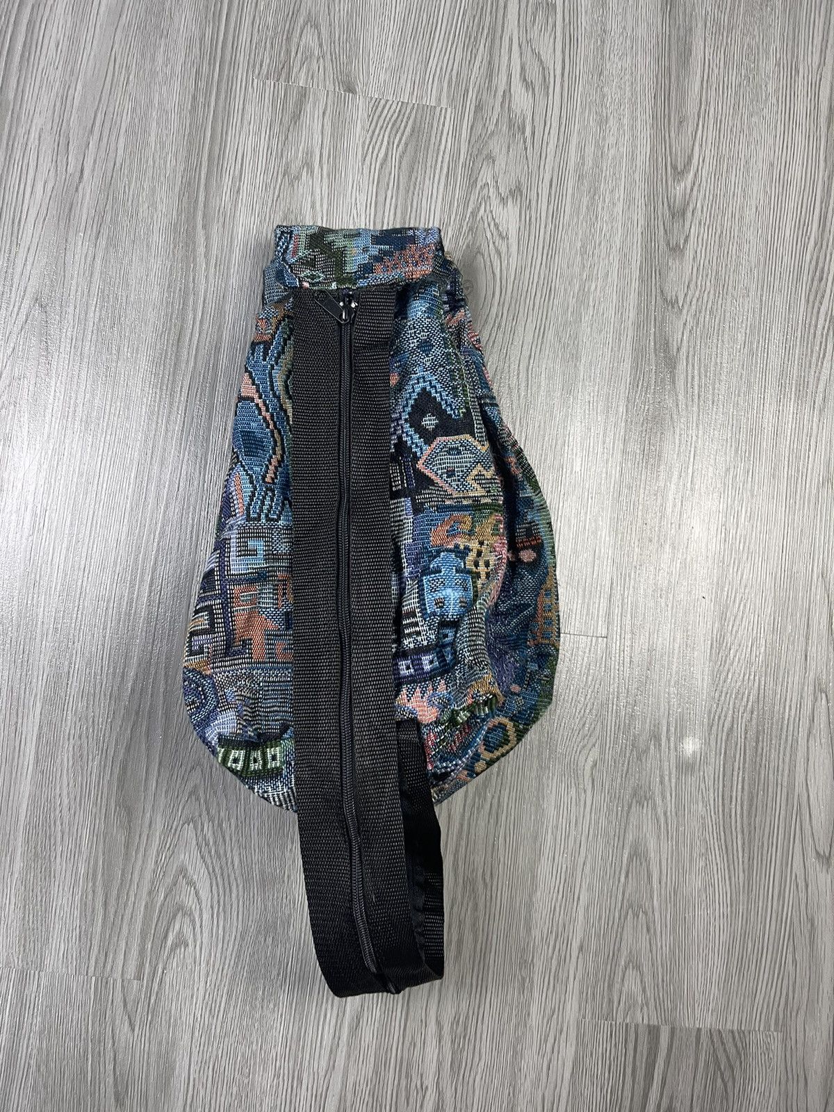 Japanese Brand × Native Two ways Native Art Crossbody and Bagpack Bag Size ONE SIZE - 5 Thumbnail