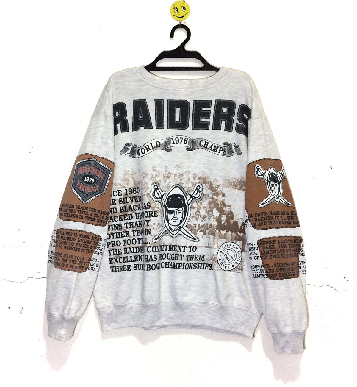 RARE NFL Team Apparel 1960 Vintage Style OAKLAND RAIDERS Long Sleeve Shirt  XL