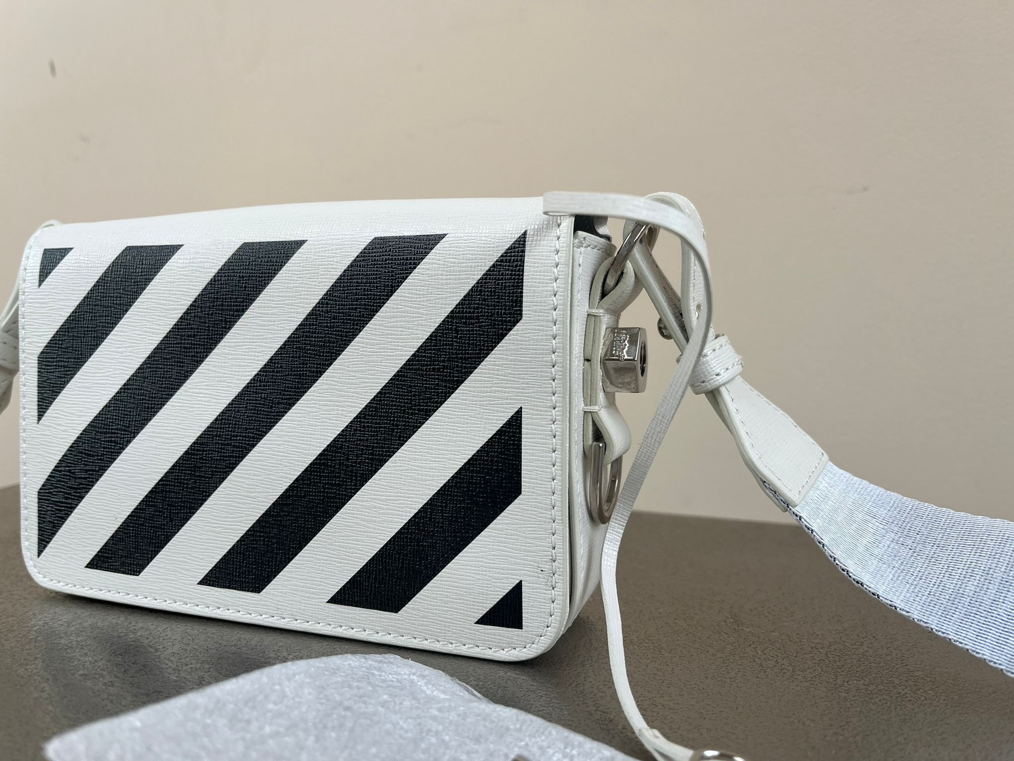 Off-White Binder Clip Diagonals Bags in White Size ONE SIZE - 5 Thumbnail