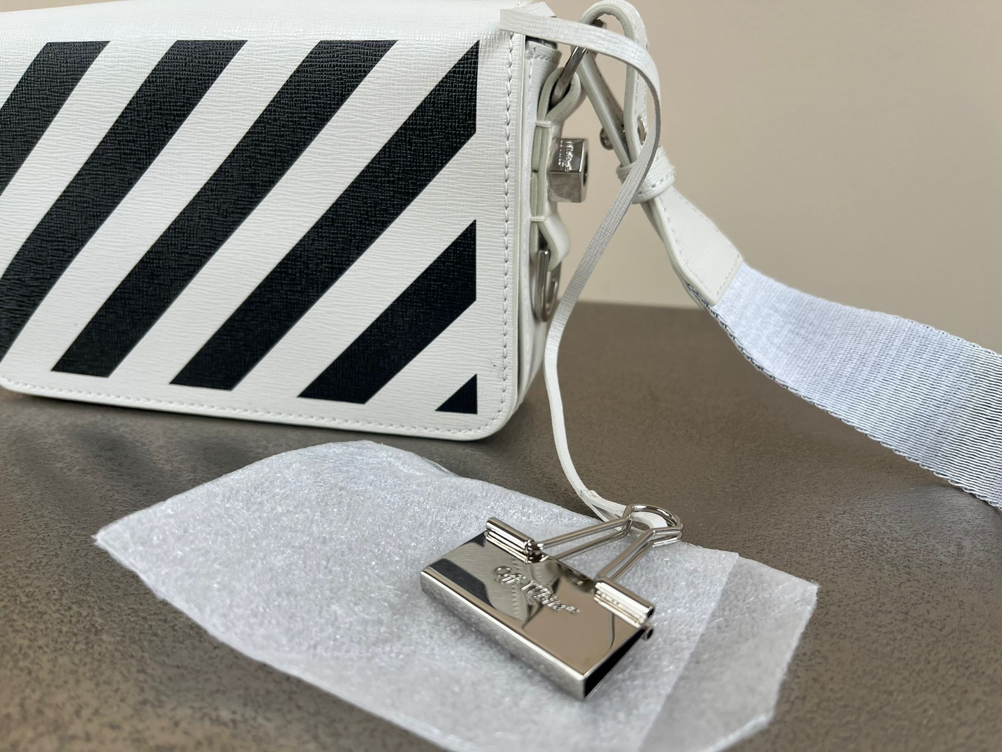 Off-White Binder Clip Diagonals Bags in White Size ONE SIZE - 6 Thumbnail