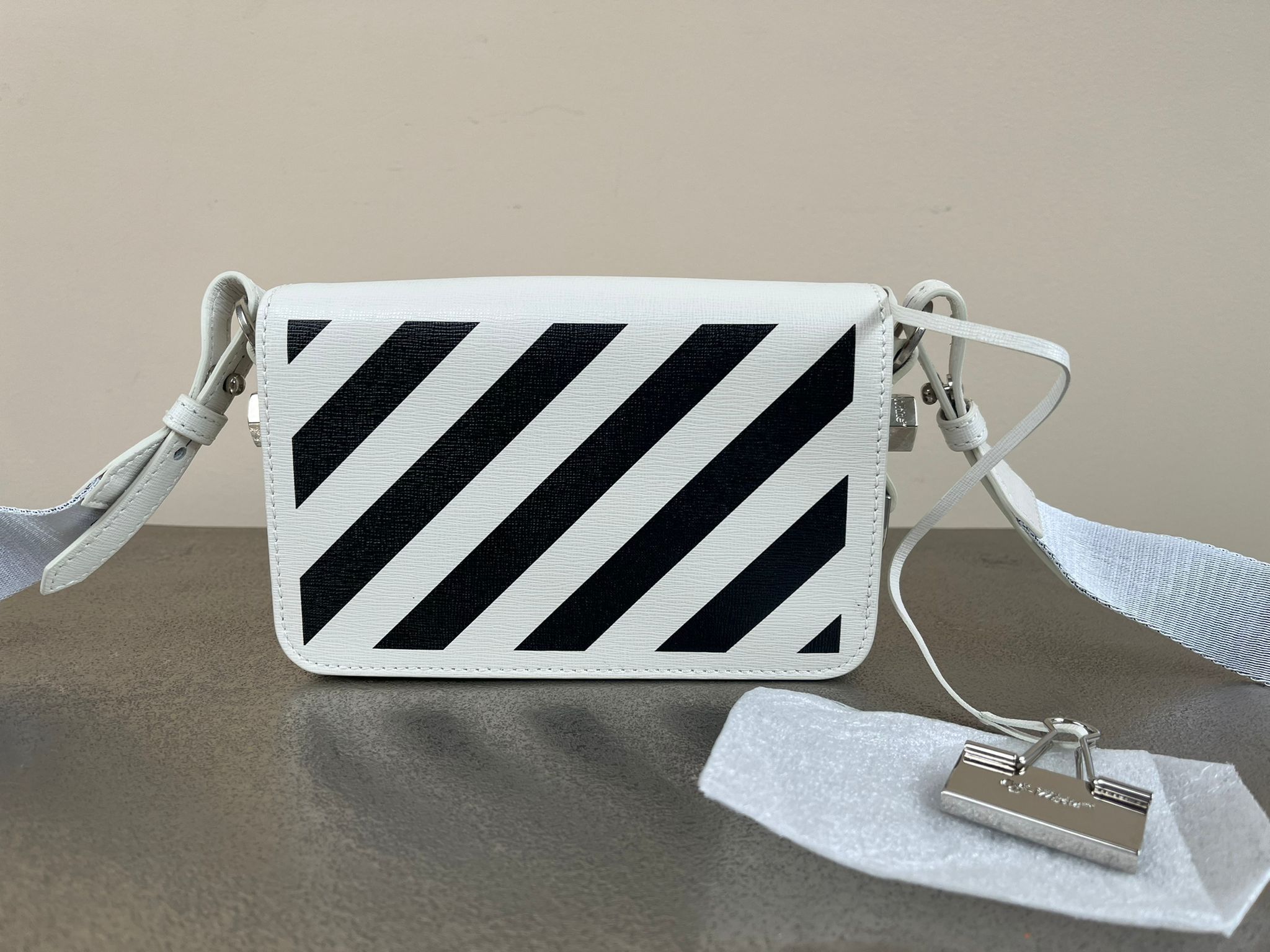 Off-White Binder Clip Diagonals Bags in White Size ONE SIZE - 4 Thumbnail