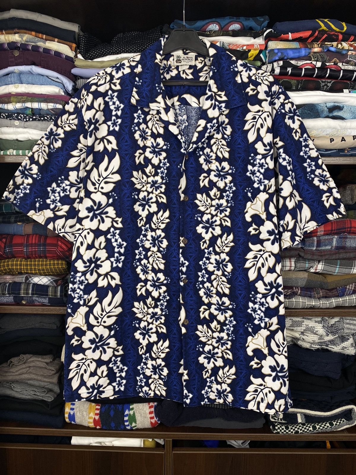 Vintage Vintage Hawaiian Shirt Camp Collar Size US XL / EU 56 / 4 - 1 Thumbnail