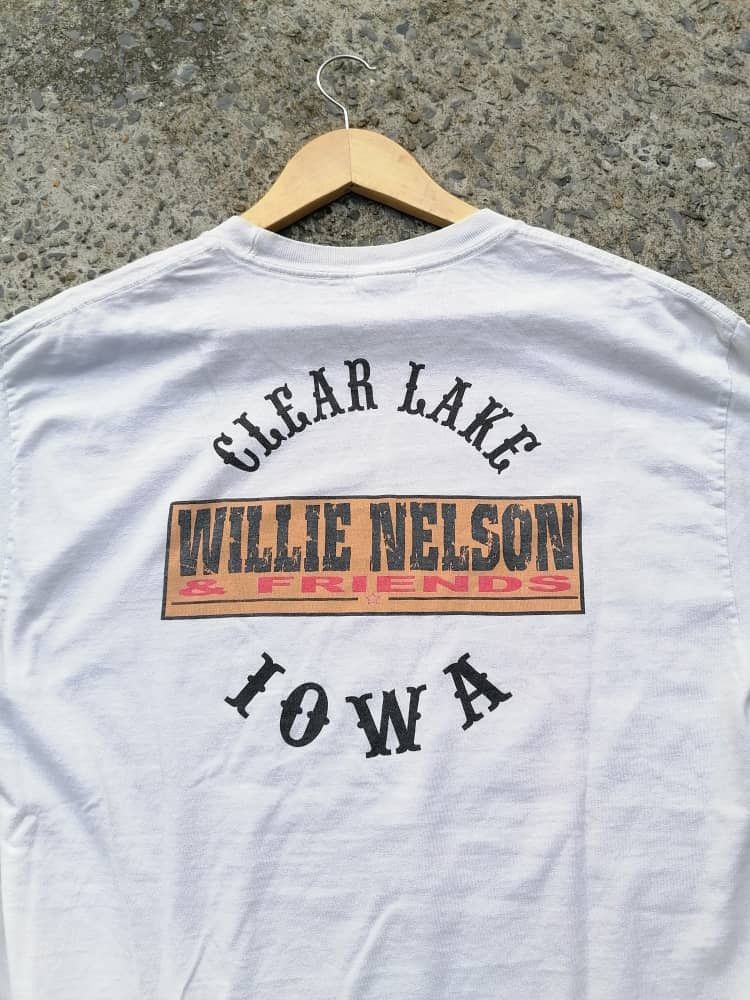 Band Tees × Vintage Vintage Murina Willie Nelson And Friends USA Tour Tee Size US M / EU 48-50 / 2 - 3 Thumbnail