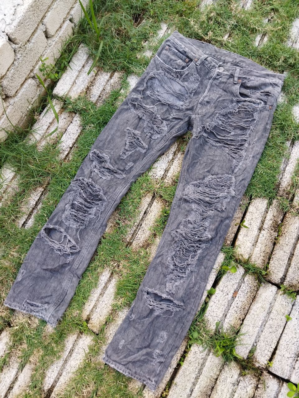 If Six Was Nine Vintage RNA Japan Damage Look Undercover Style Jeans Size US 31 - 2 Thumbnail