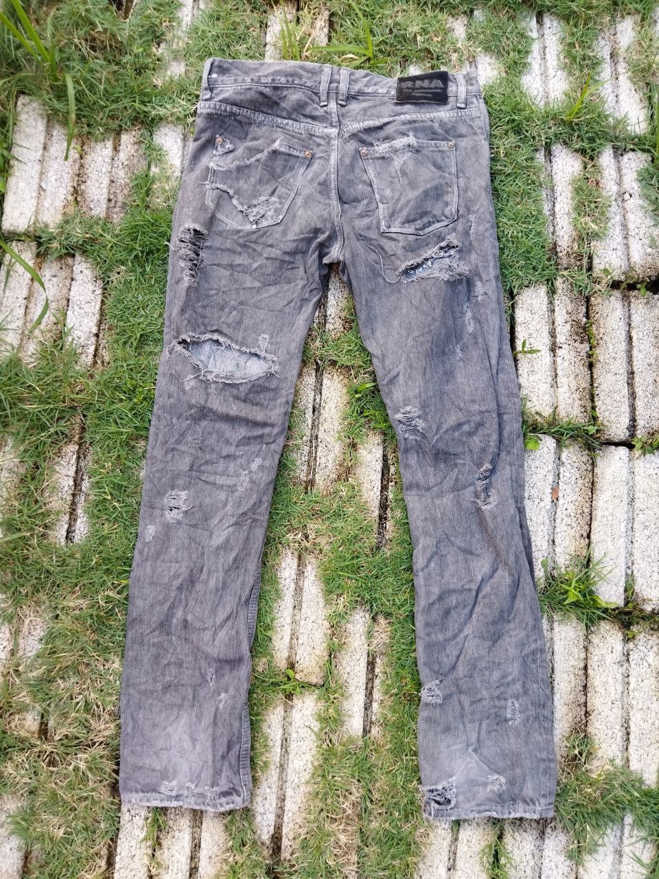 If Six Was Nine Vintage RNA Japan Damage Look Undercover Style Jeans Size US 31 - 9 Thumbnail