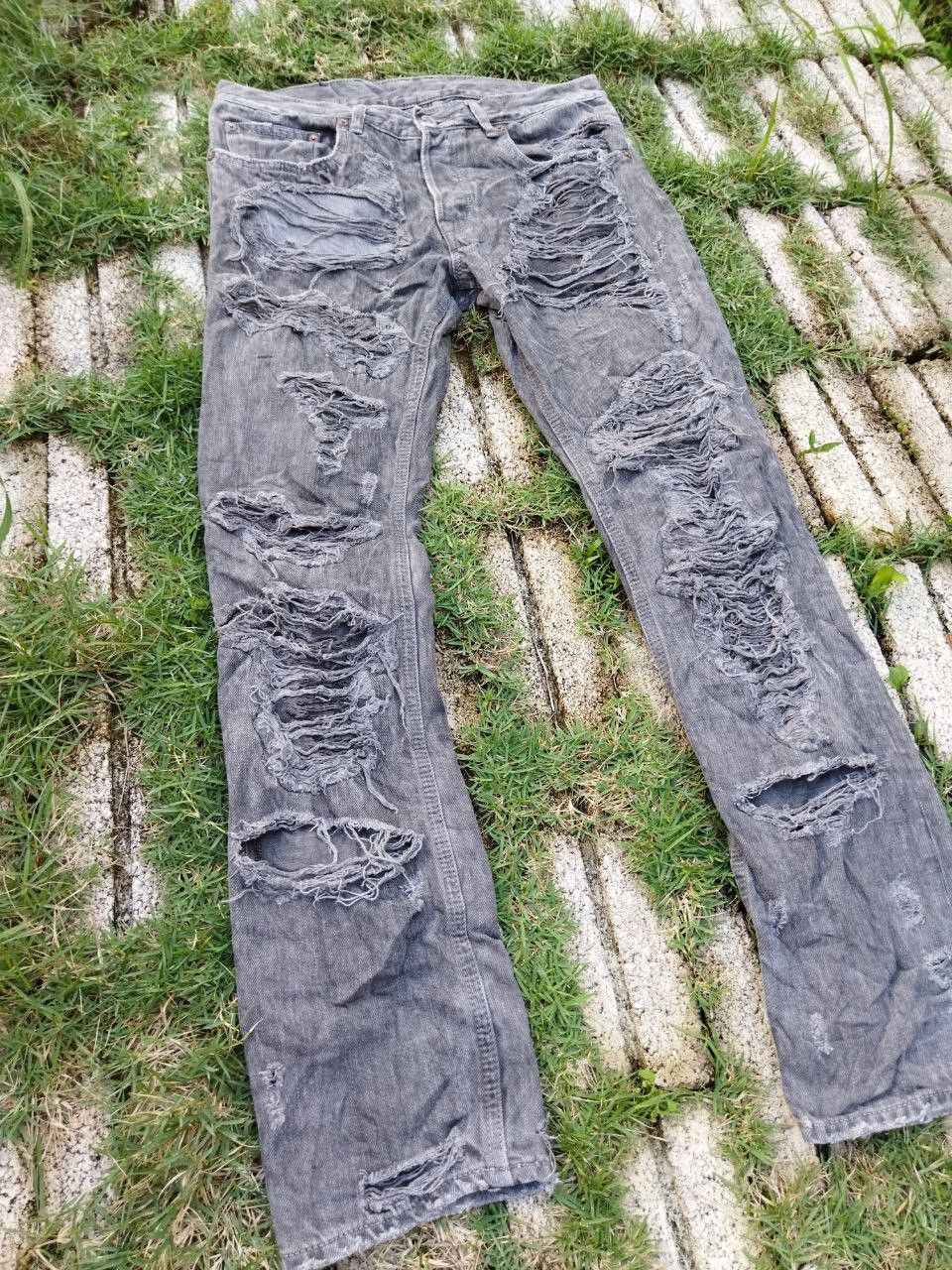 If Six Was Nine Vintage RNA Japan Damage Look Undercover Style Jeans Size US 31 - 3 Thumbnail