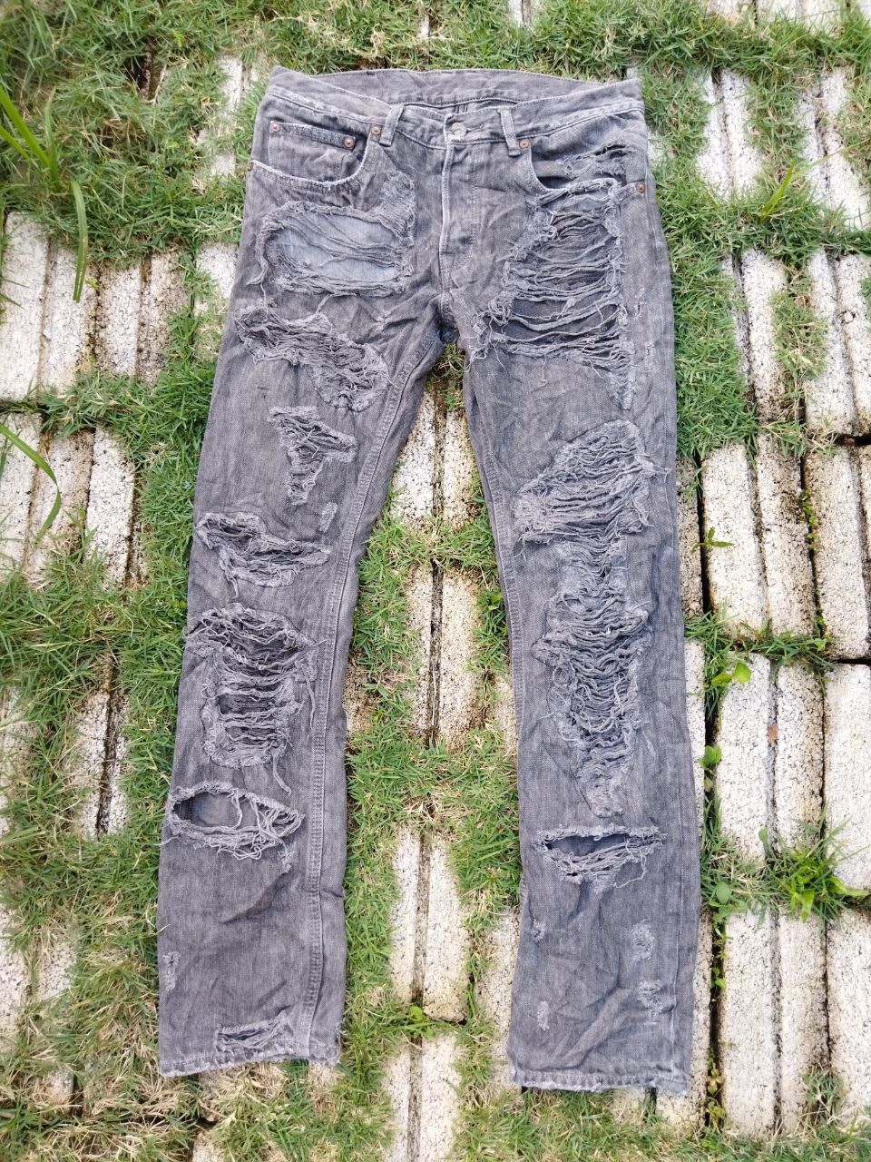 If Six Was Nine Vintage RNA Japan Damage Look Undercover Style Jeans Size US 31 - 1 Thumbnail
