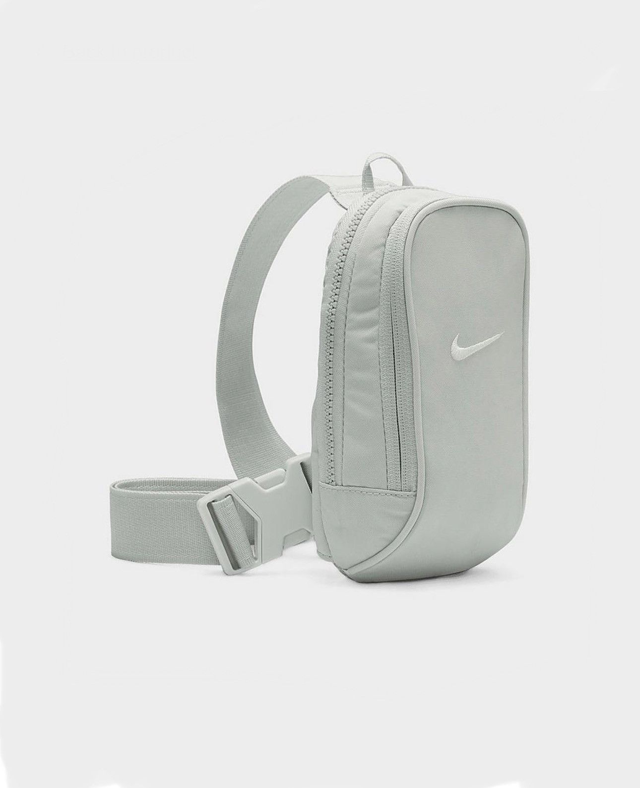 Nike Sportwear Essentials Crossbody Bag (1L) in Silver, Men's
