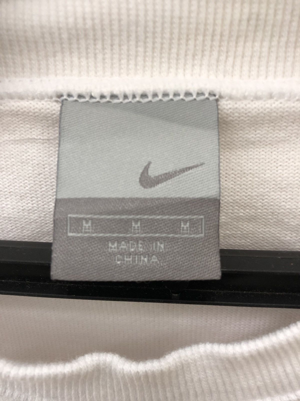 Nike Vintage NIKE centre and back logo white tshirt size M Size US M / EU 48-50 / 2 - 3 Thumbnail