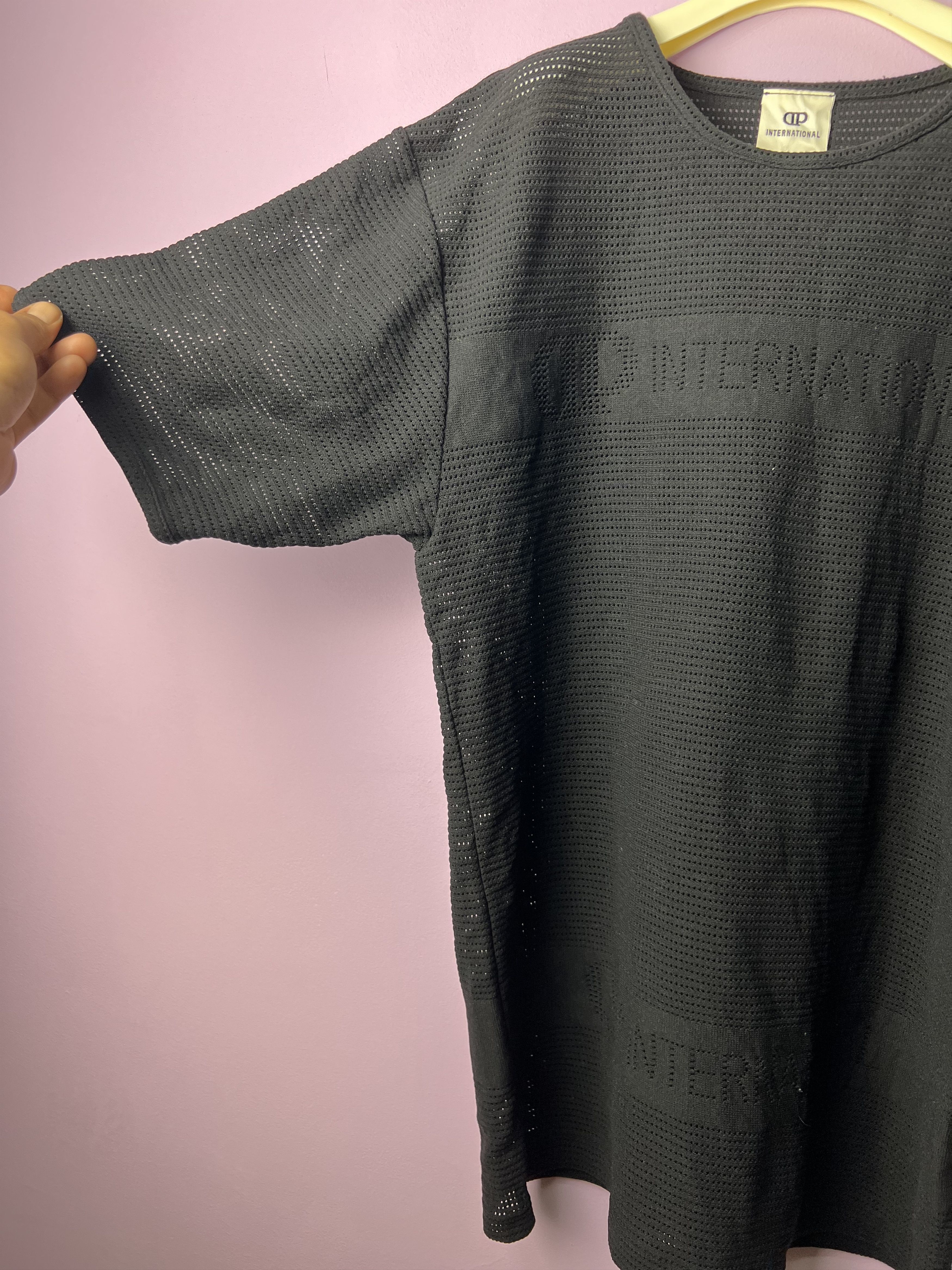 Japanese Brand 🔥Vintage Rare Black DP International Net Tees Size US M / EU 48-50 / 2 - 9 Thumbnail